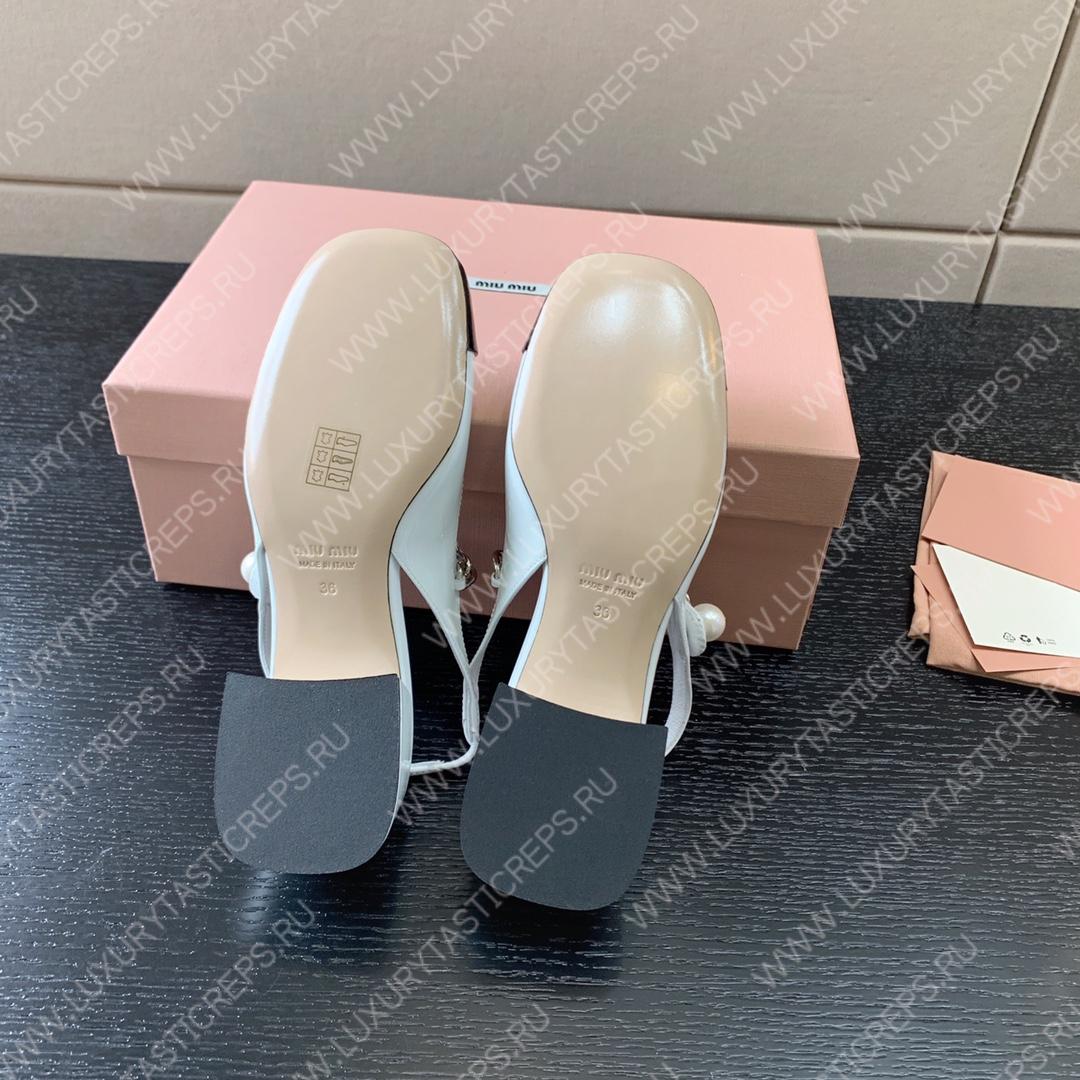 MIU MIU MARY JANE SLINGBACK PUMPS WHITE AND BLACK 5I446D