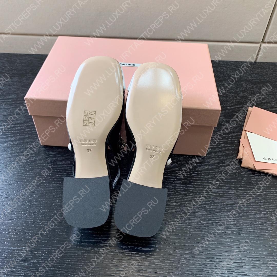 MIU MIU MARY JANE SLINGBACK PUMPS WHITE AND BLACK 5I446D