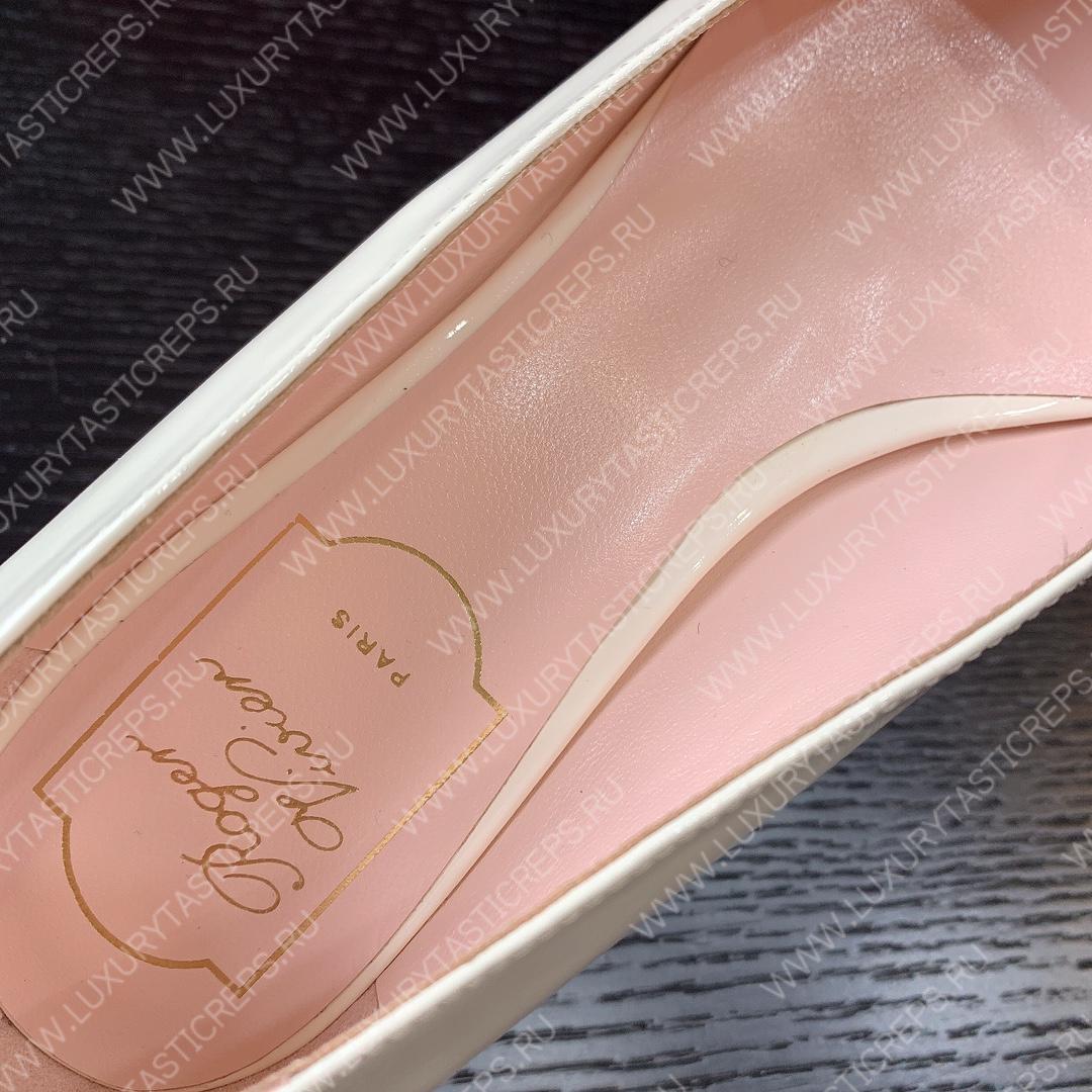 ROGER VIVIER CITY PUMPS LEATHER OFF-WHITE RVW6183