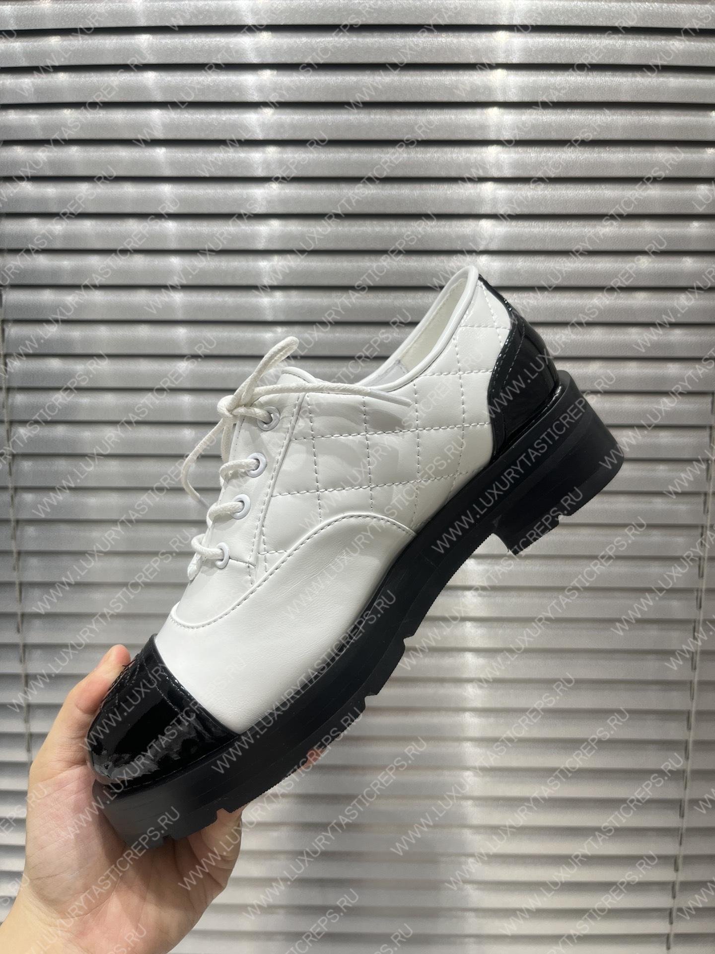 Ch*el lace-up boots white g39393