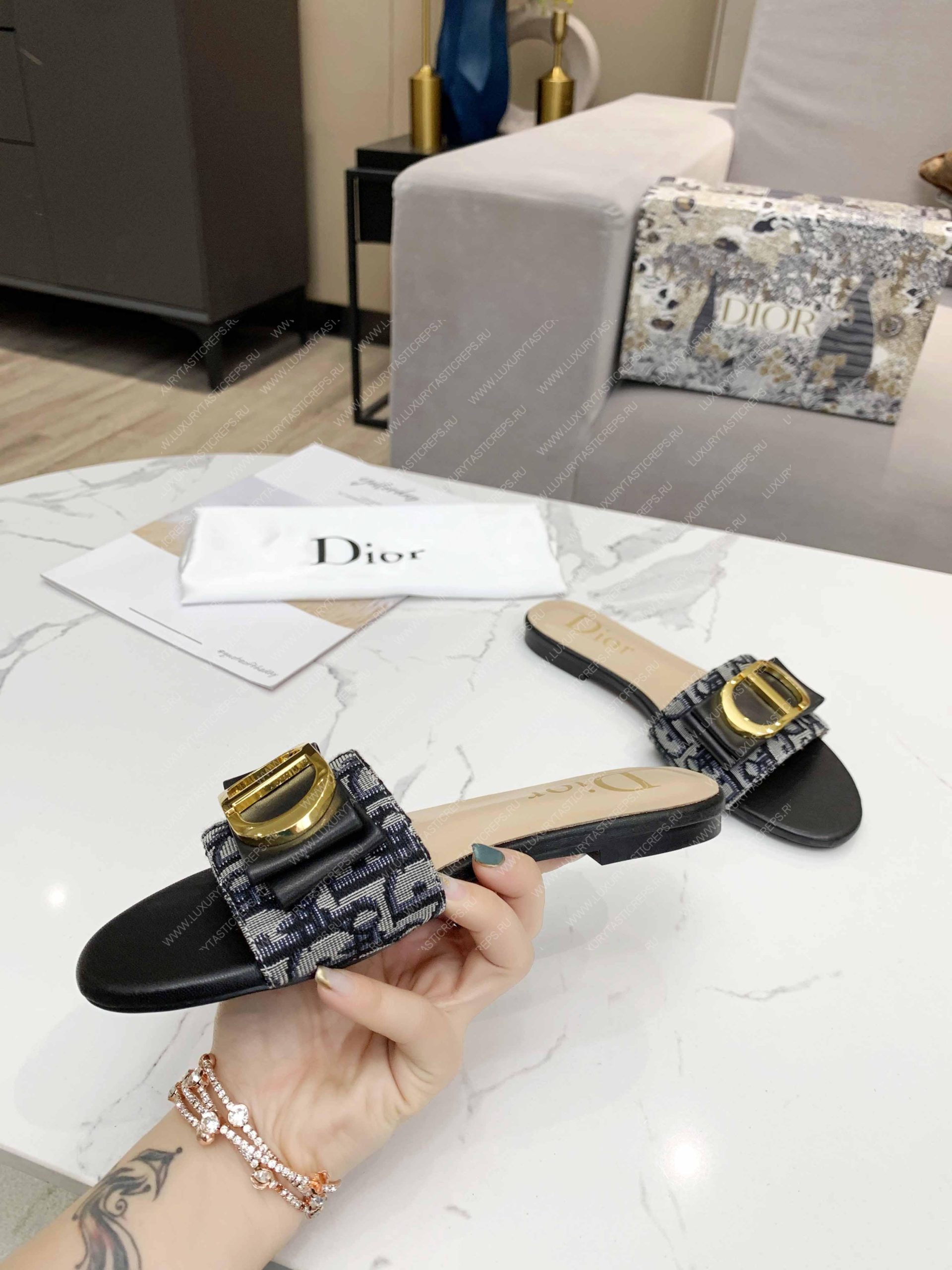 D*or slide grey kcq266vea