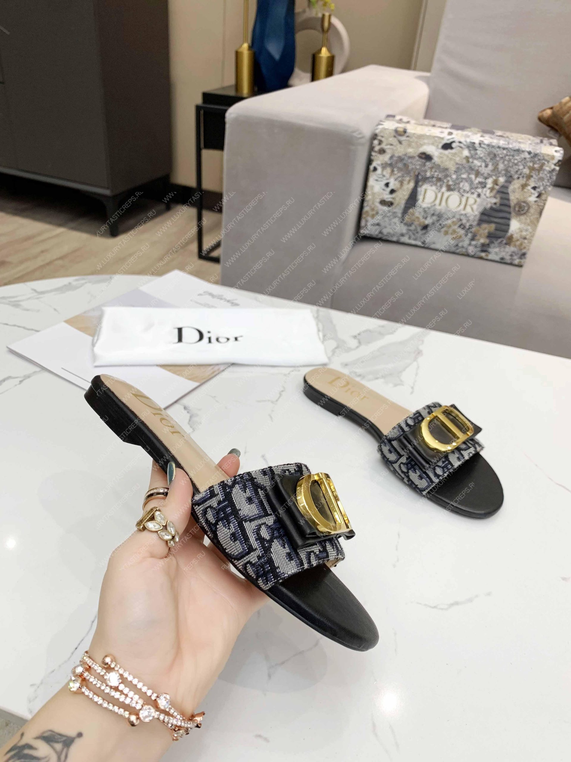 D*or slide grey kcq266vea