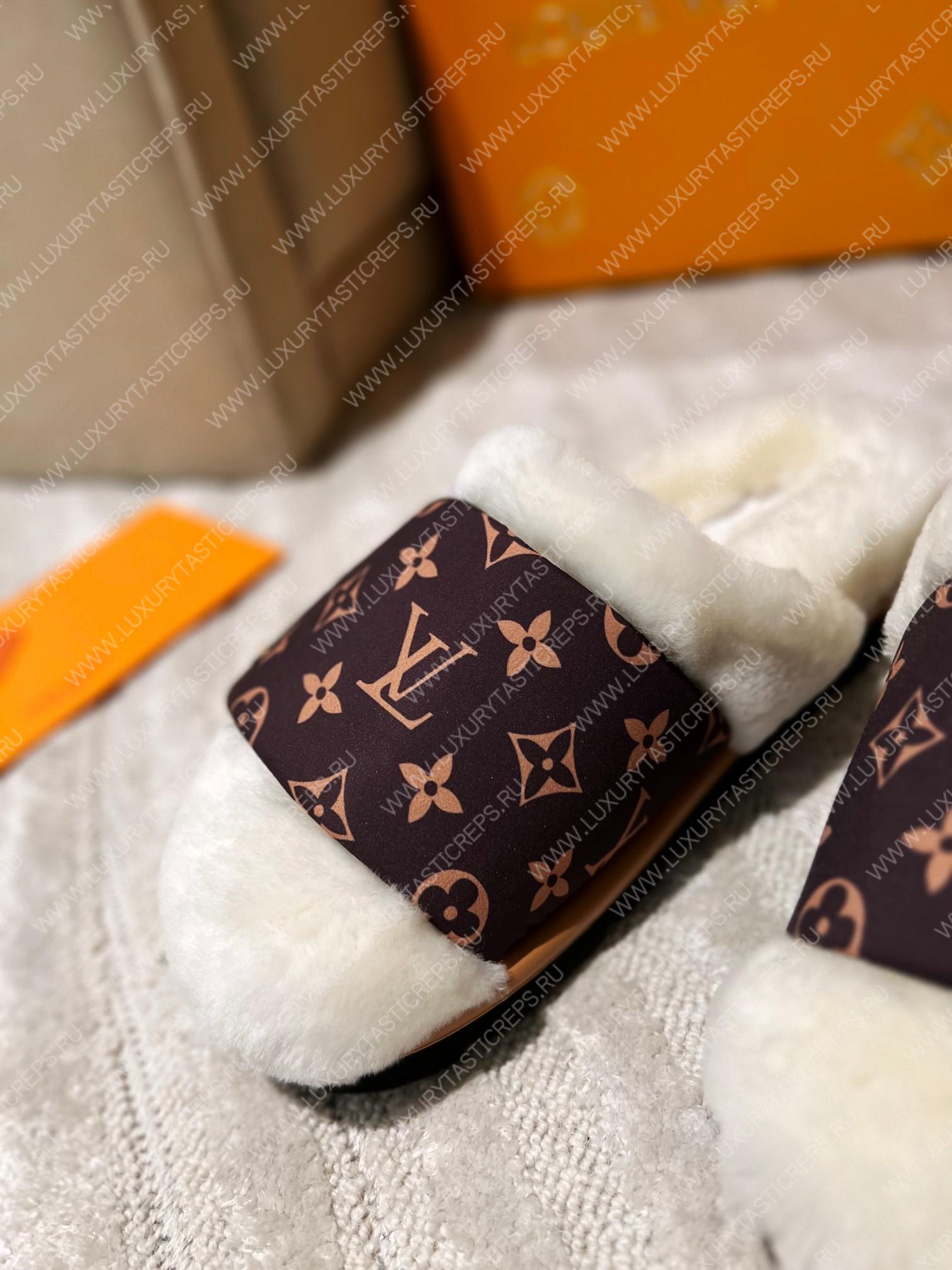 l**is V*t*n slipper pillow flat comfort mule white 1aam3k