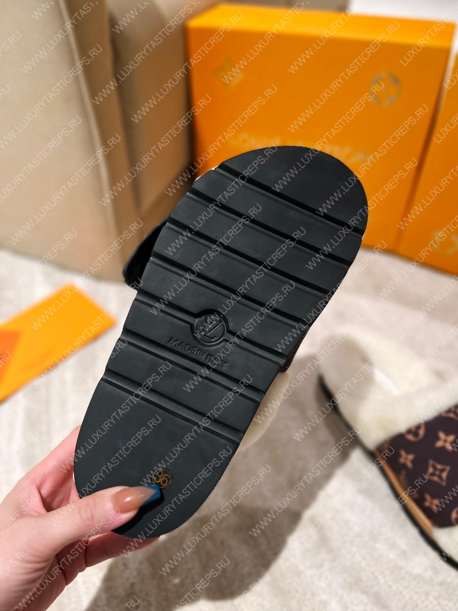 l**is V*t*n slipper pillow flat comfort mule white 1aam3k