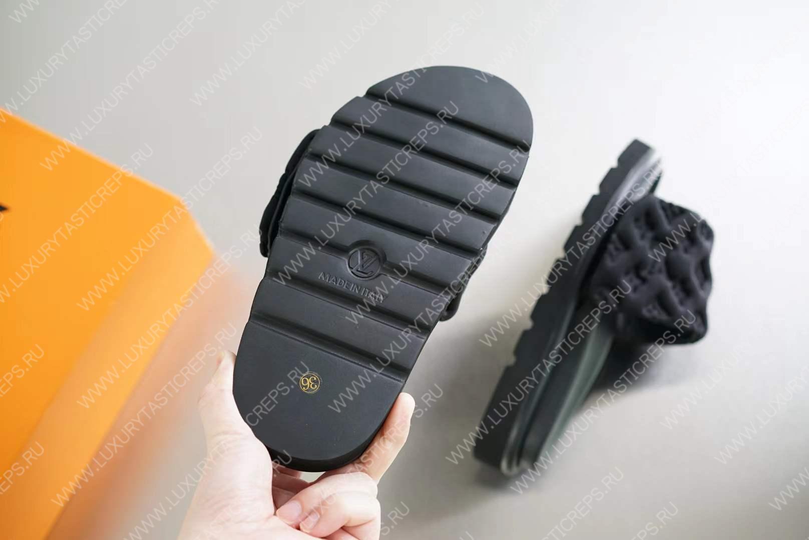 l**is V*t*n pool pillow flat comfort mule black 1aabkl