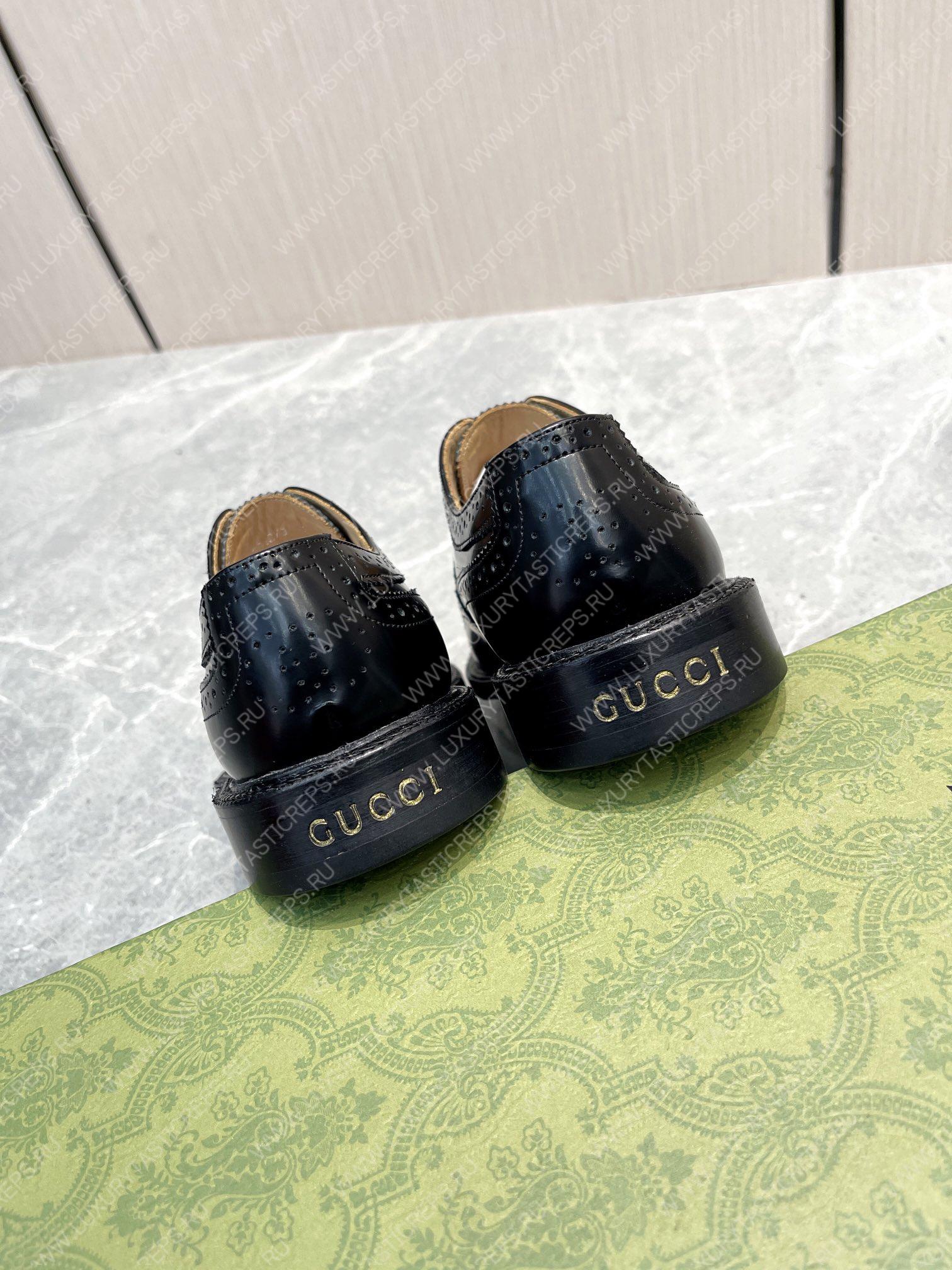 G*u*i men’s lace-up shoe black 723694