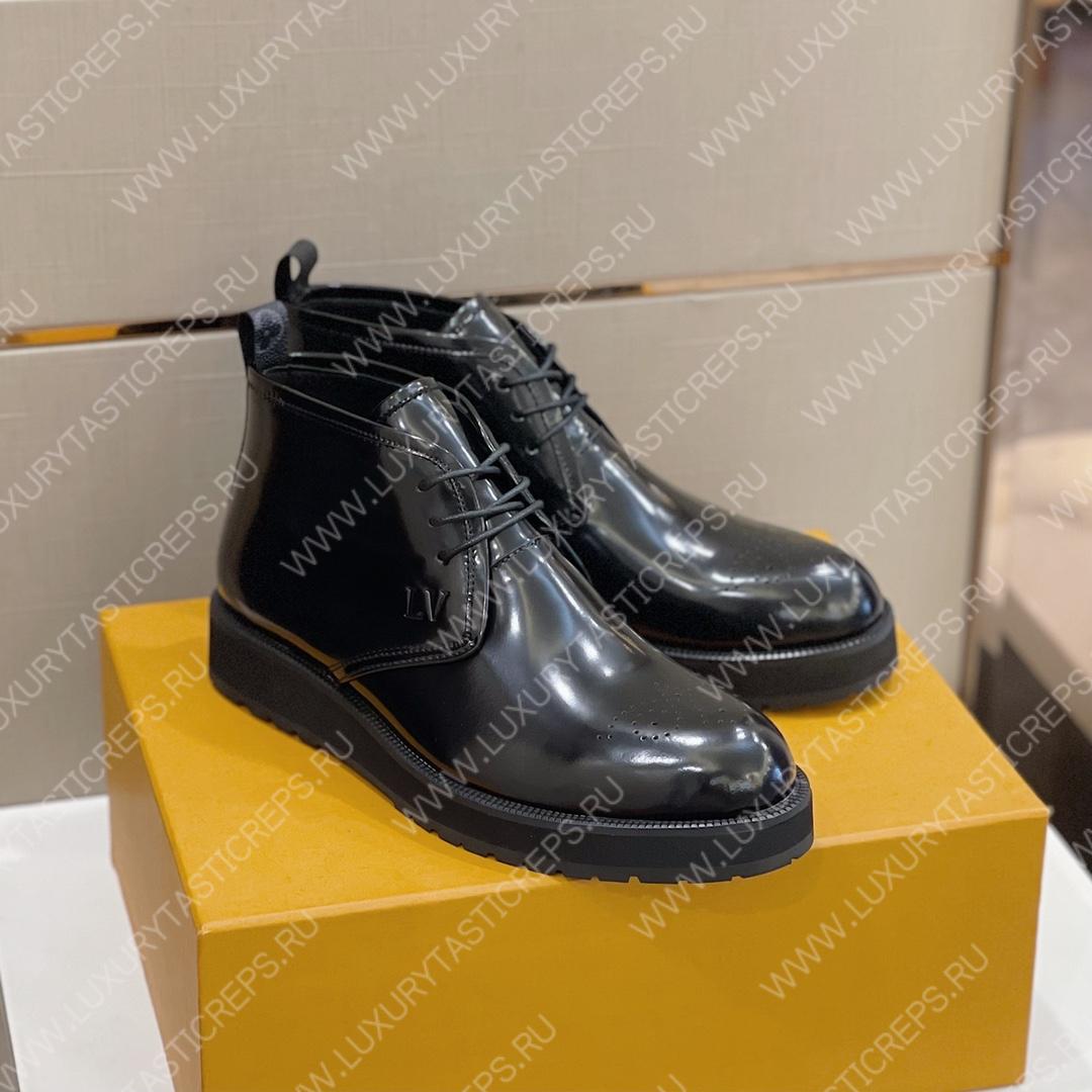 l**is V*t*n  boots black 1a9a8g