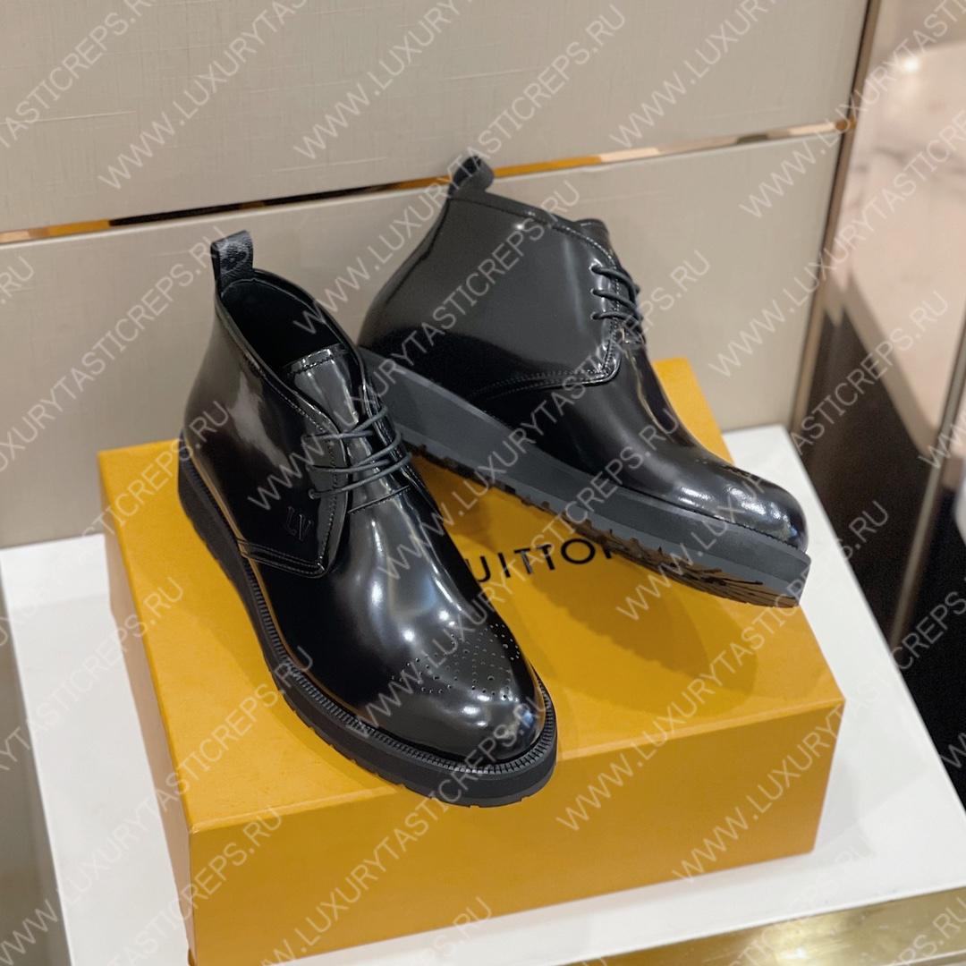 l**is V*t*n  boots black 1a9a8g