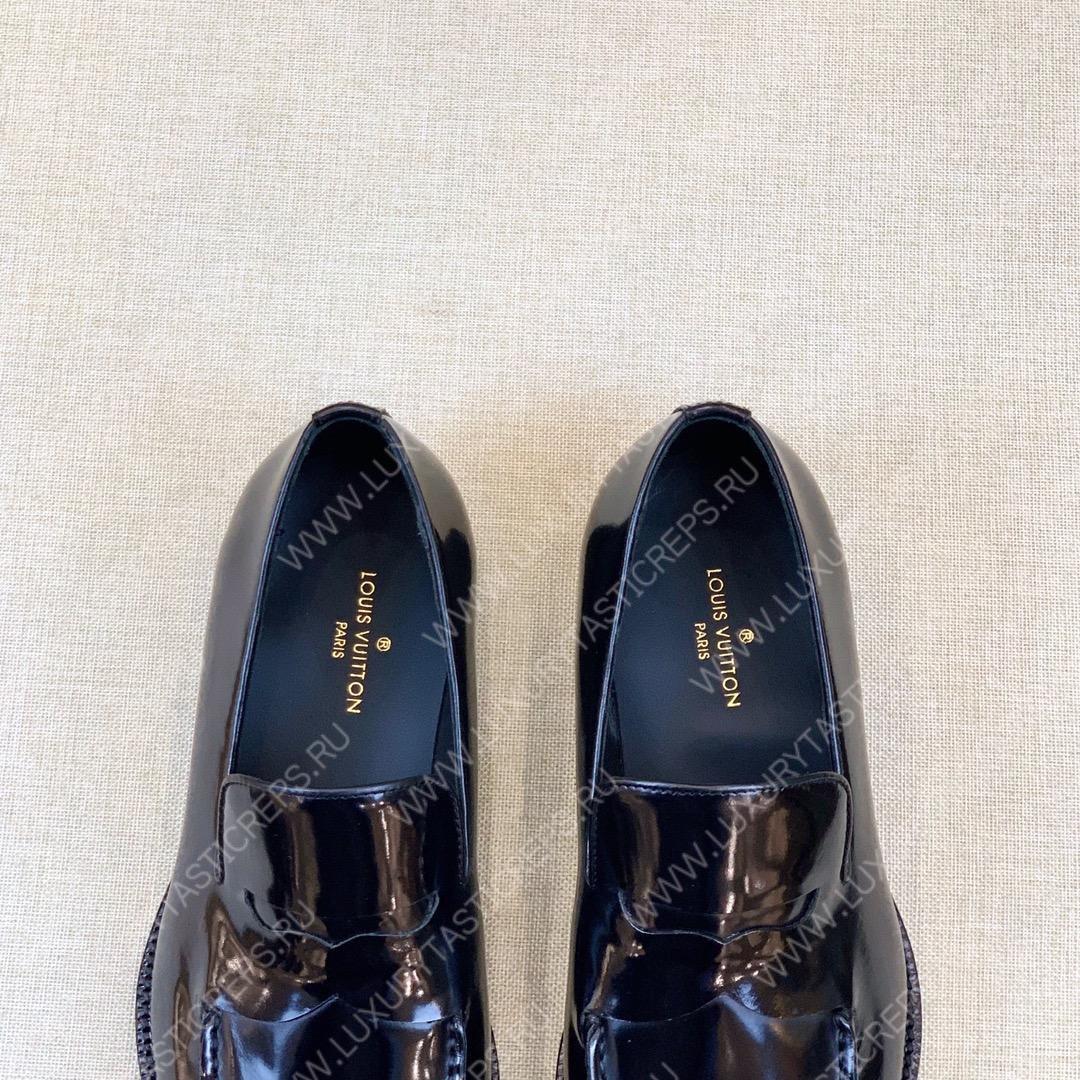 l**is V*t*n loafers black 1c4c9w