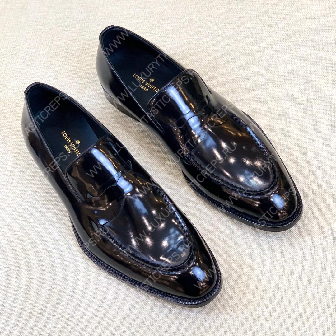 l**is V*t*n loafers black 1c4c9w