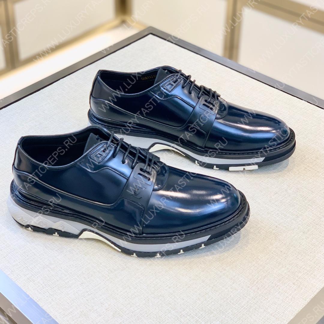 l**is V*t*n sneakers black 1abn90