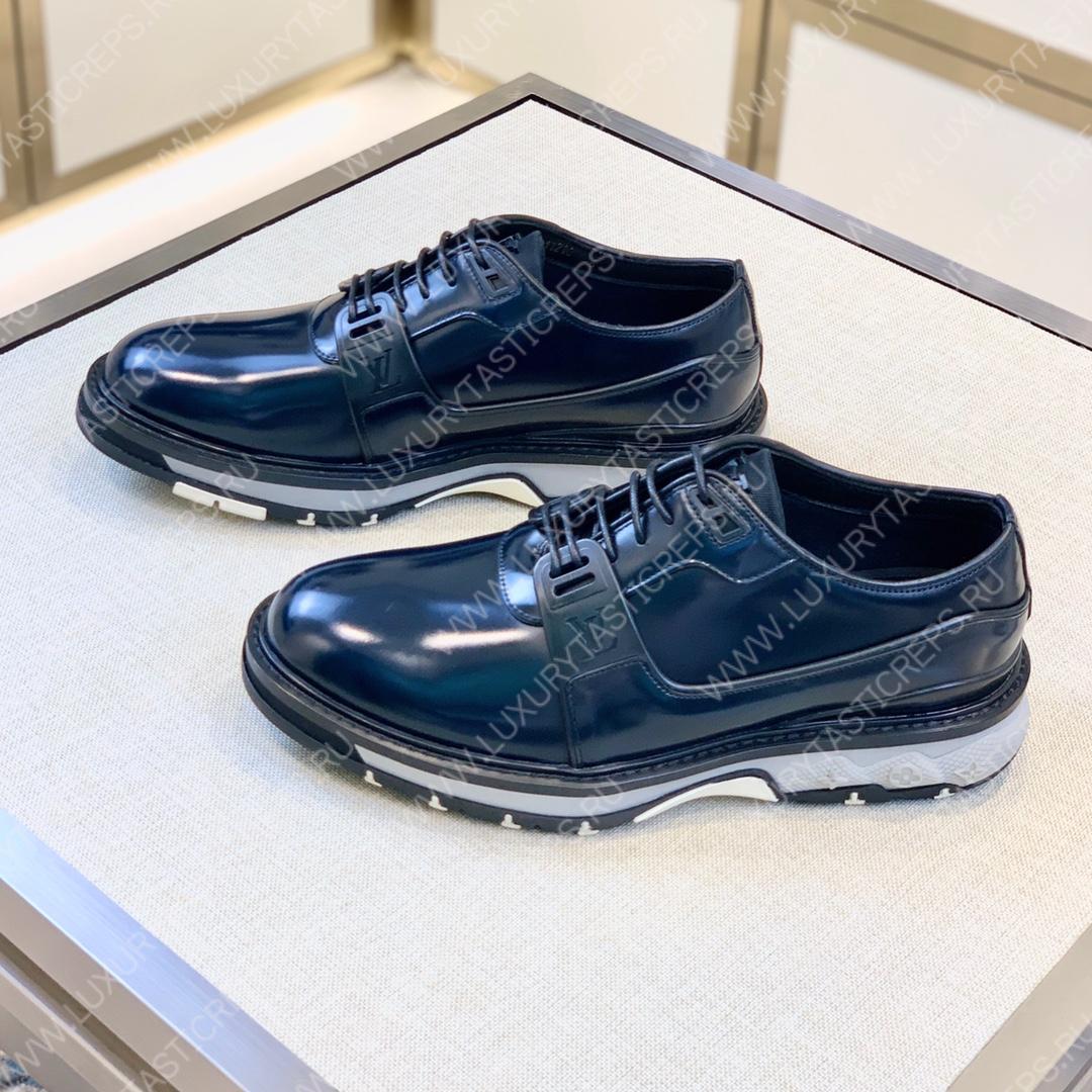 l**is V*t*n sneakers black 1abn90