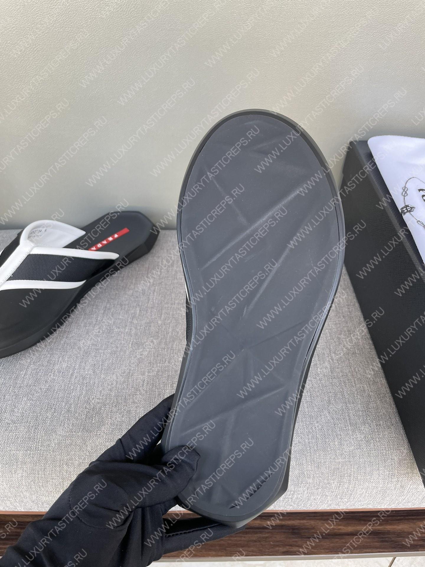 Pra*a rubber slipper white 1bx219
