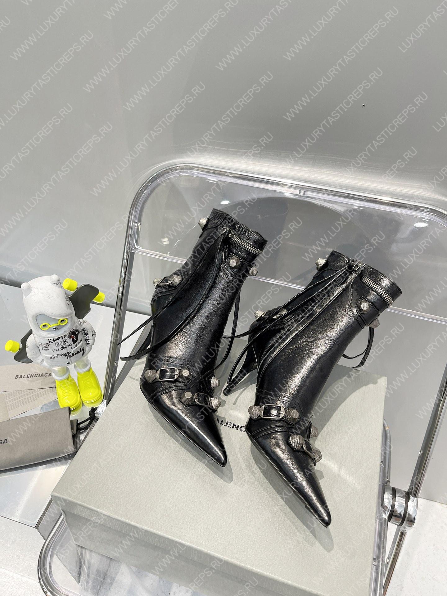 Ba*len*cia*ga women’s cagole 90mm bootie black 694379wa