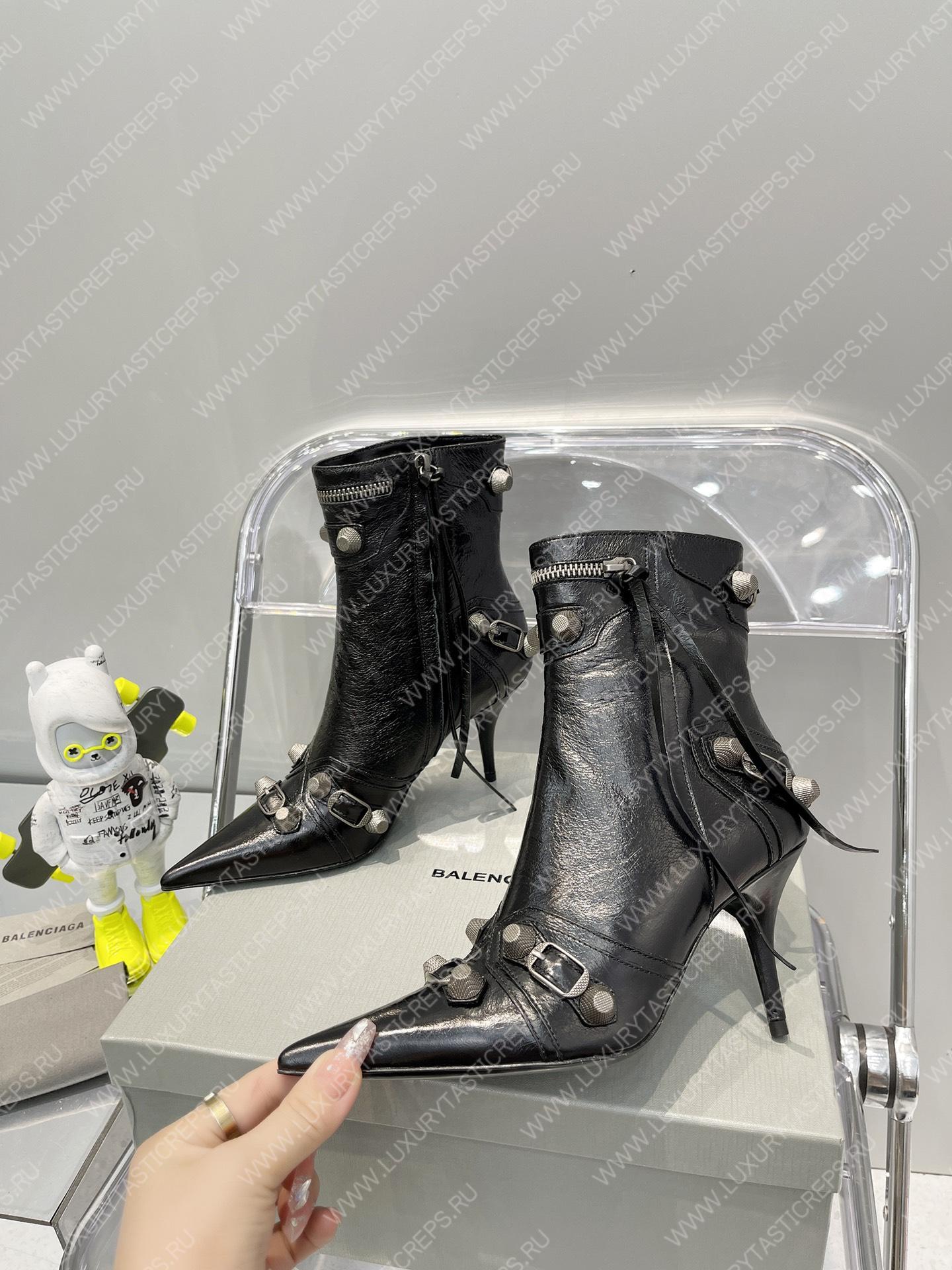 Ba*len*cia*ga women’s cagole 90mm bootie black 694379wa