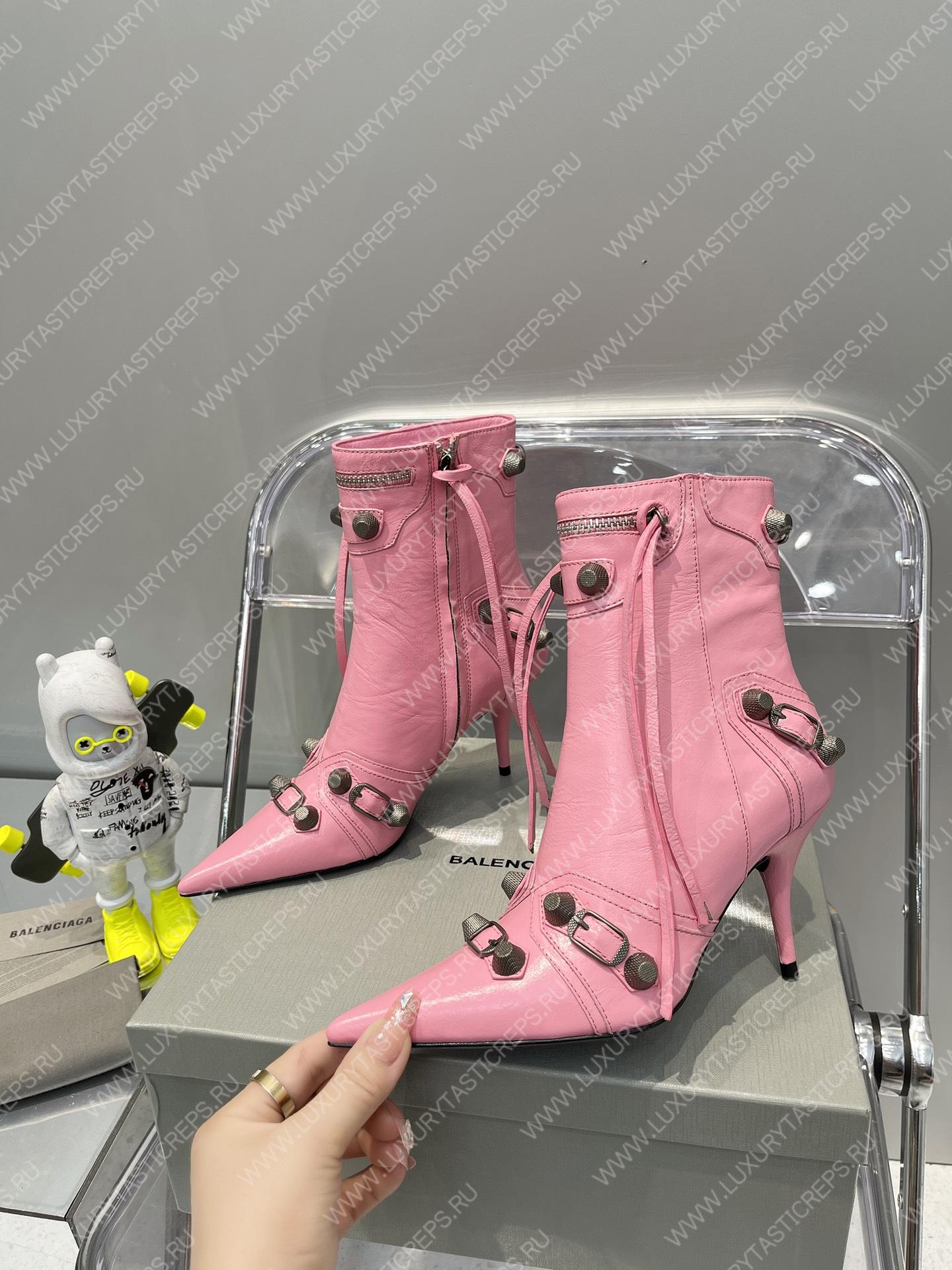 Ba*len*cia*ga women’s cagole 90mm bootie pink 694379wa