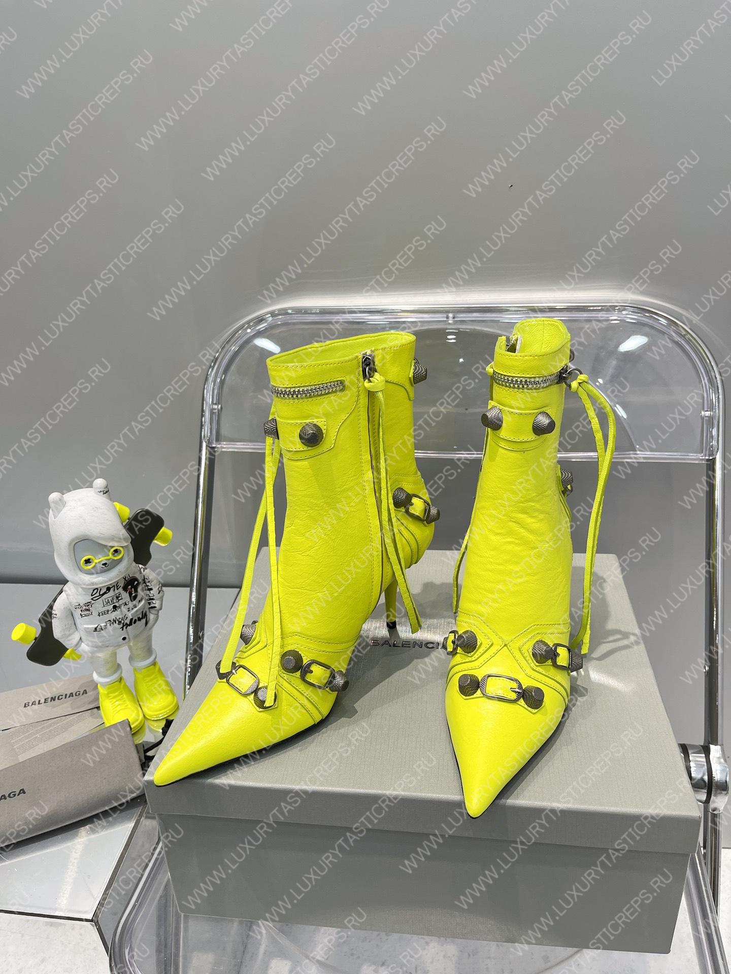 Ba*len*cia*ga women’s cagole 90mm bootie yellow 694379wa