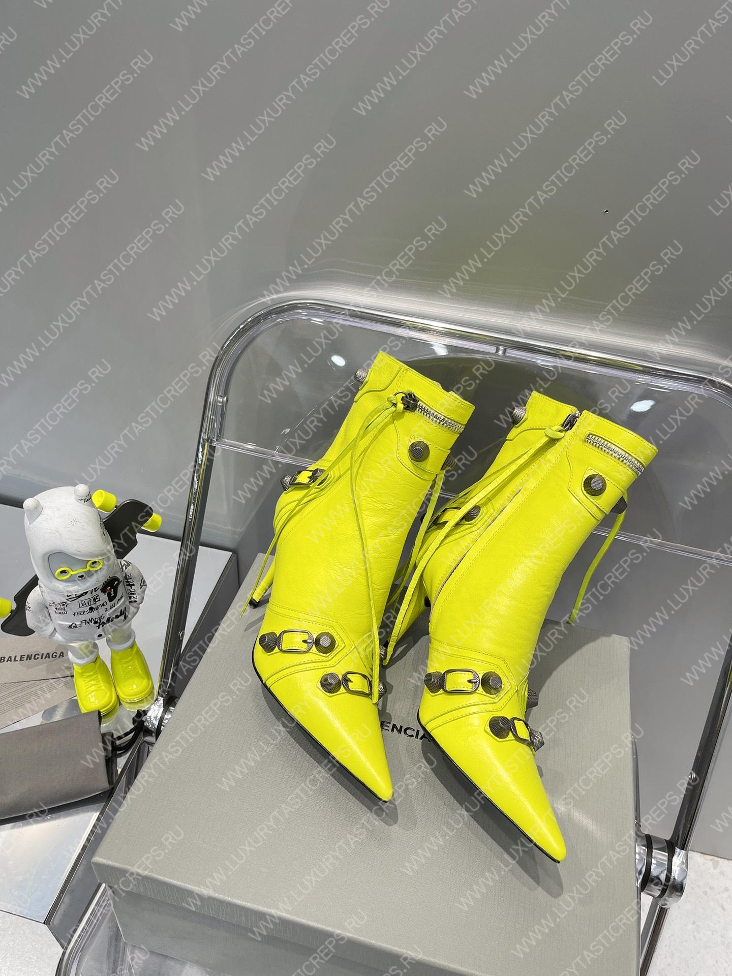 Ba*len*cia*ga women’s cagole 90mm bootie yellow 694379wa