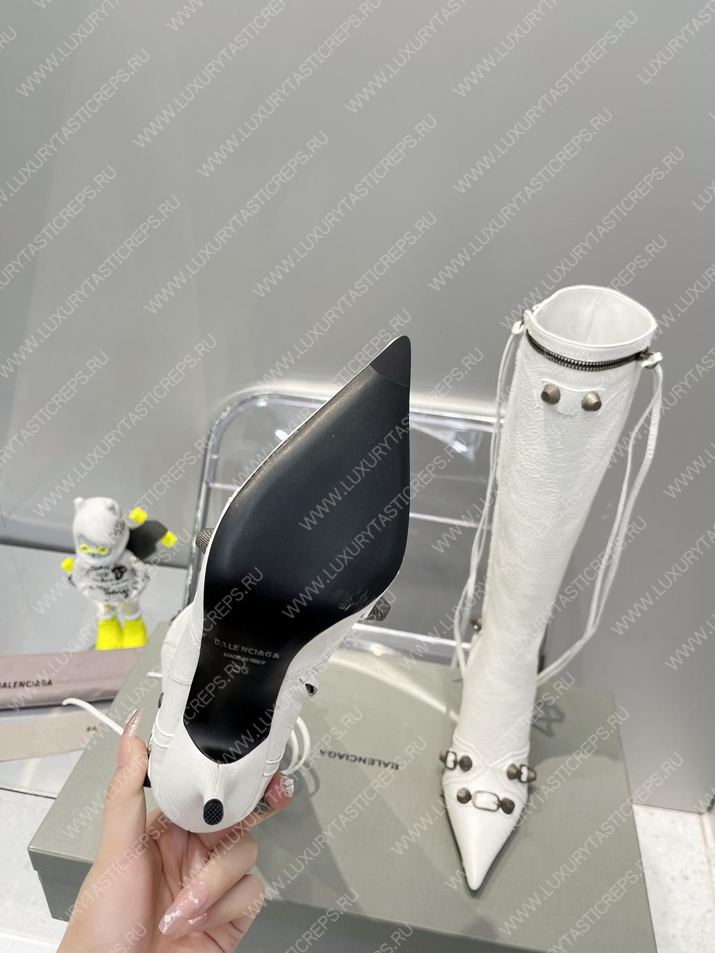 Ba*len*cia*ga women’s cagole 90mm boot optic white 694395wa