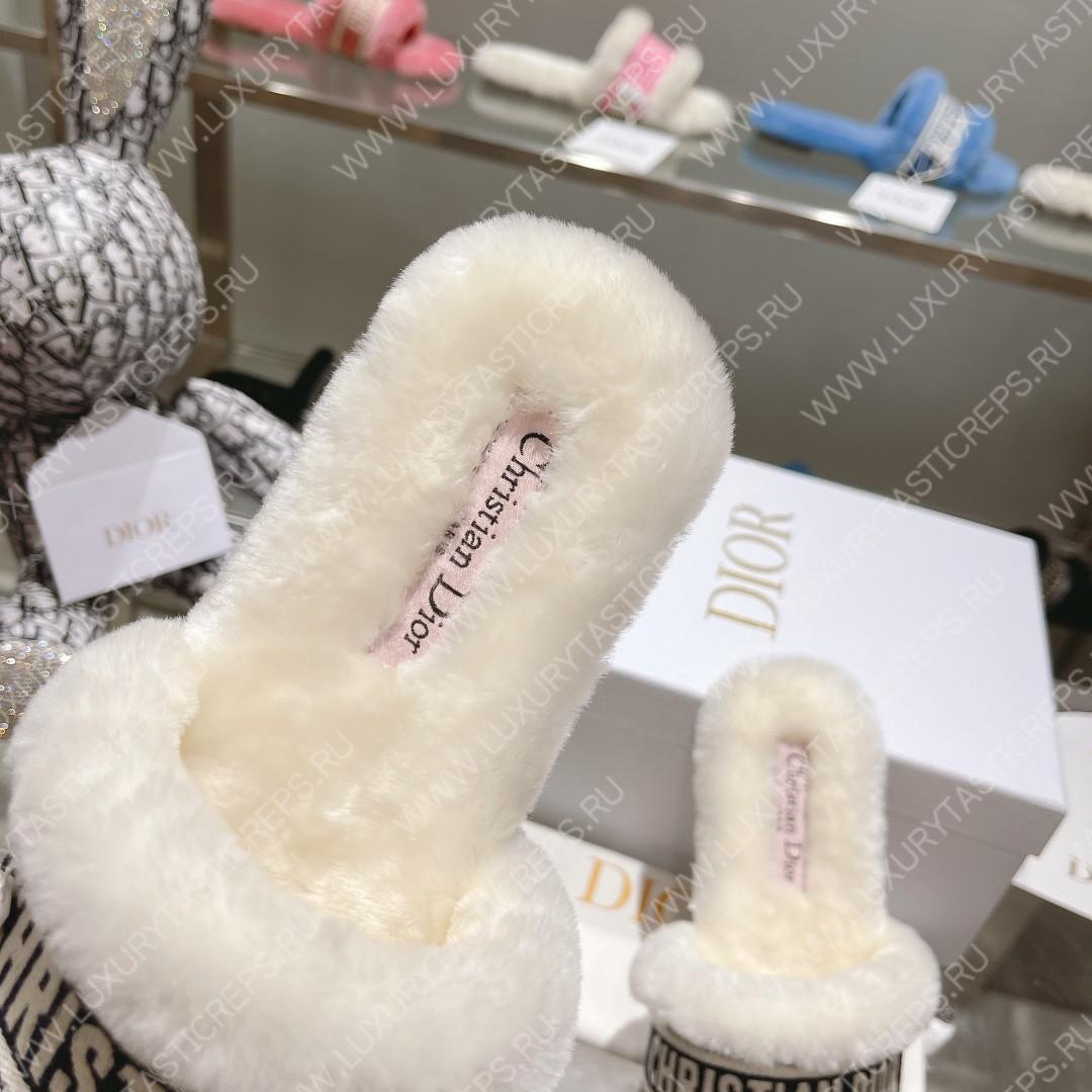 ch**an D*or dway slide white and black kcq551esk