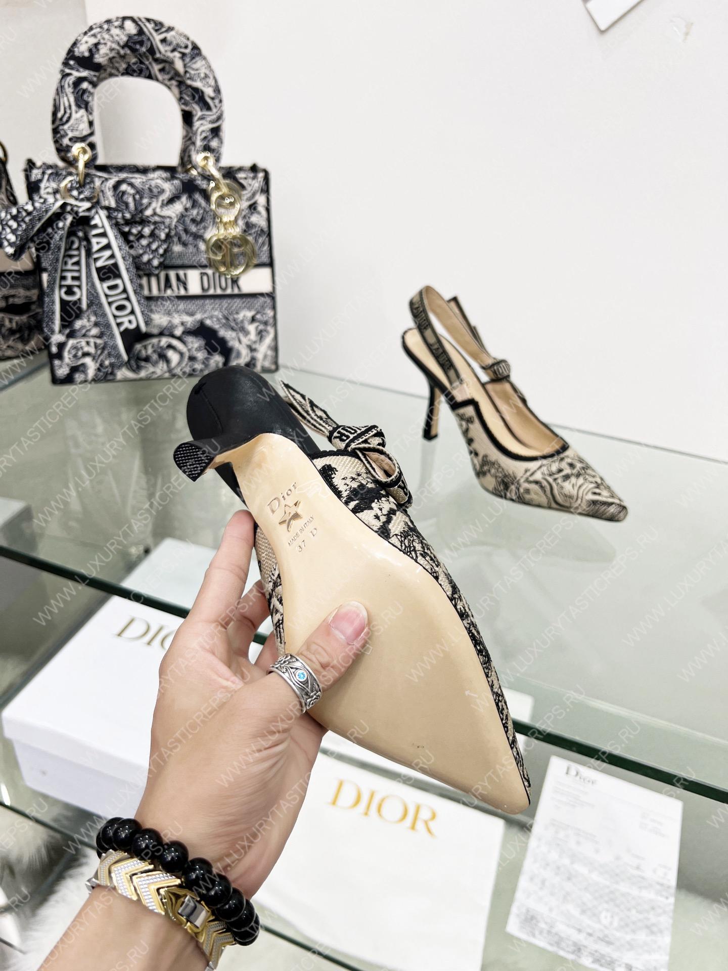 D*or j’aD*or slingback pump black and beige kdp762grb