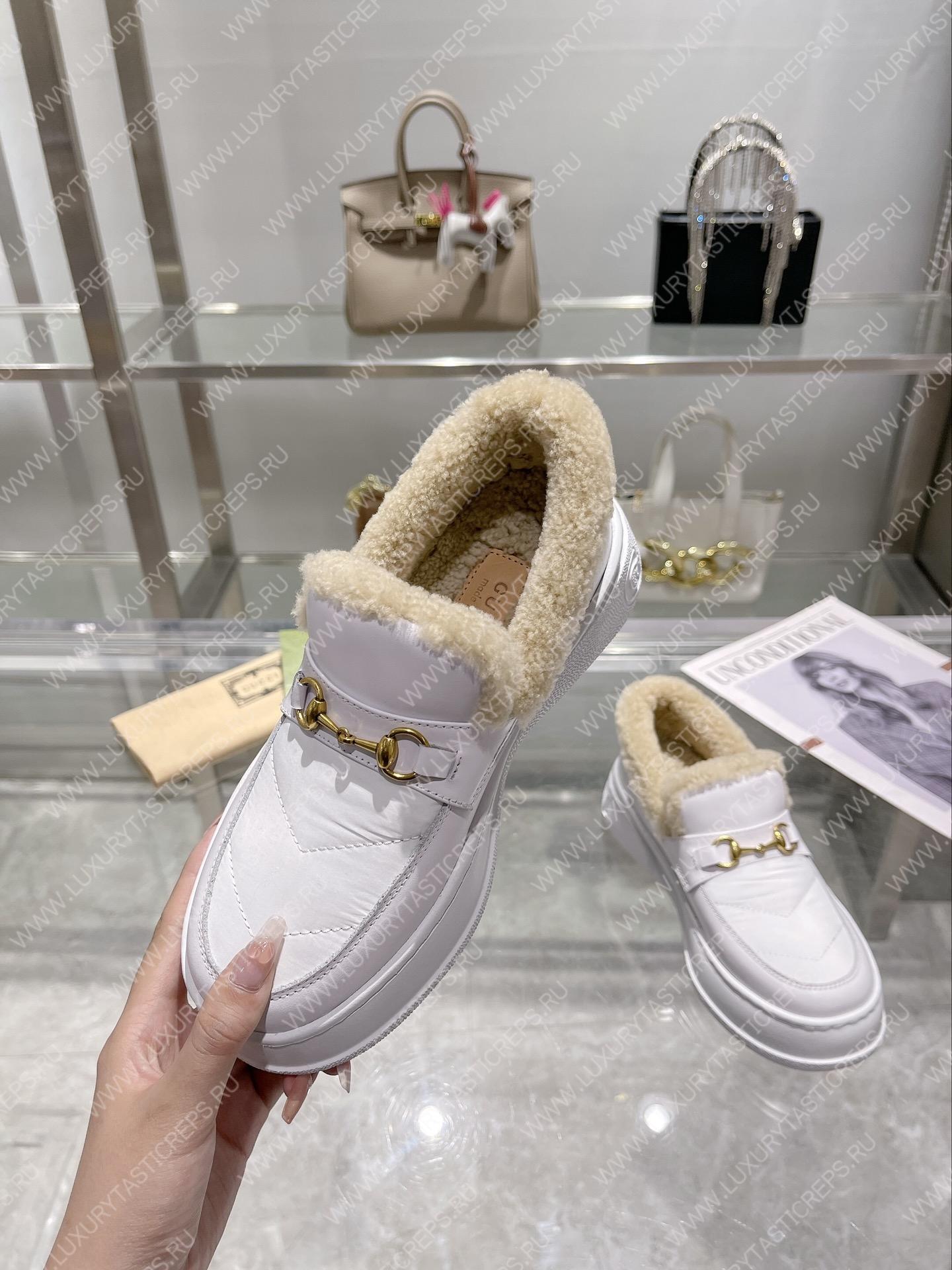 G*u*i horsebit ankle boot white 550036