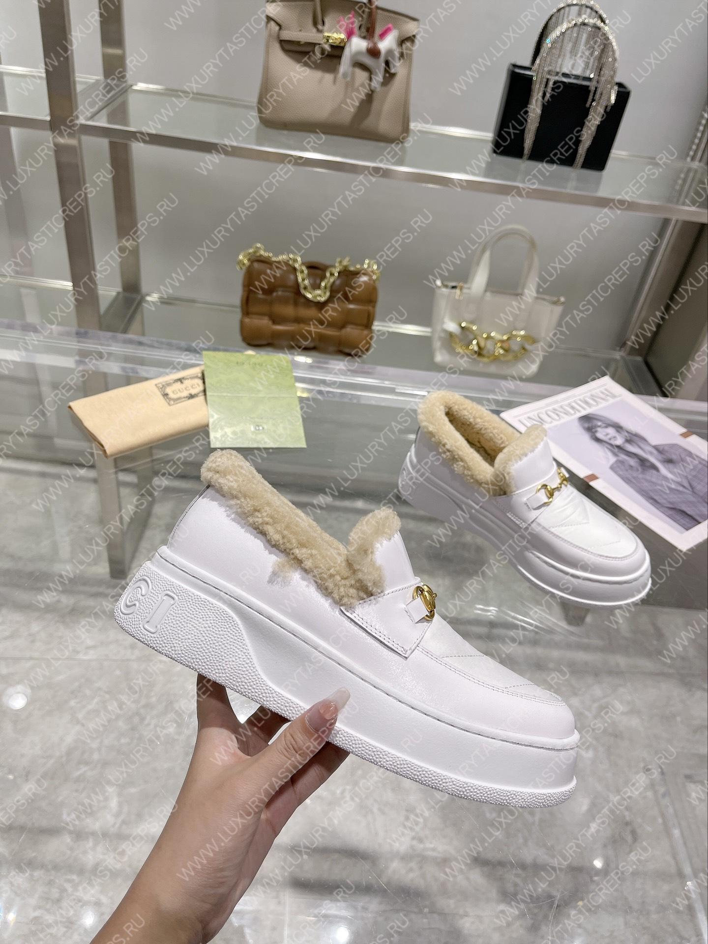 G*u*i horsebit ankle boot white 550036