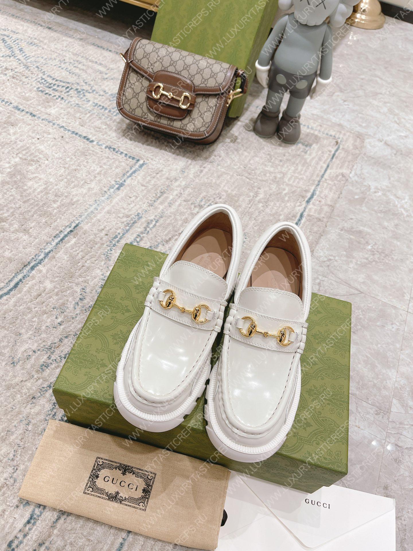 G*u*i loafer with horsebit white 656869