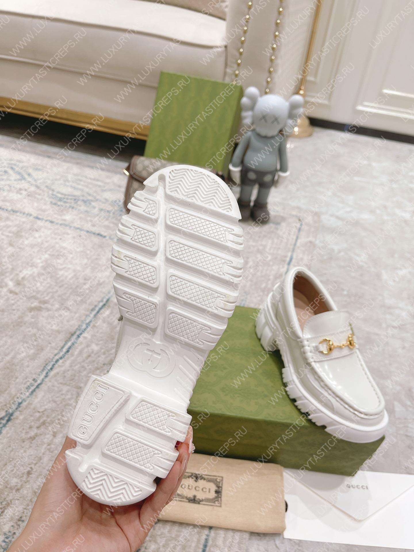 G*u*i loafer with horsebit white 656869