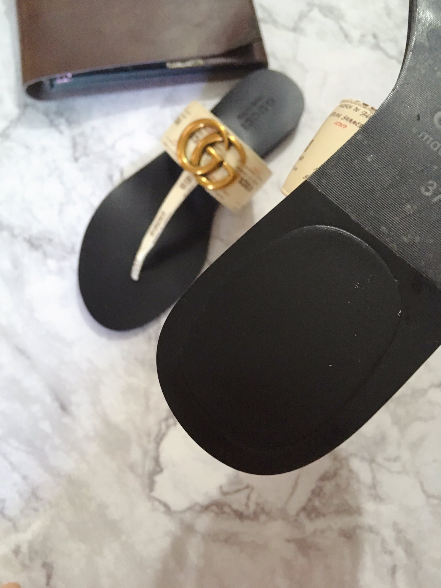 G*u*i marmont leather sandal white 612138