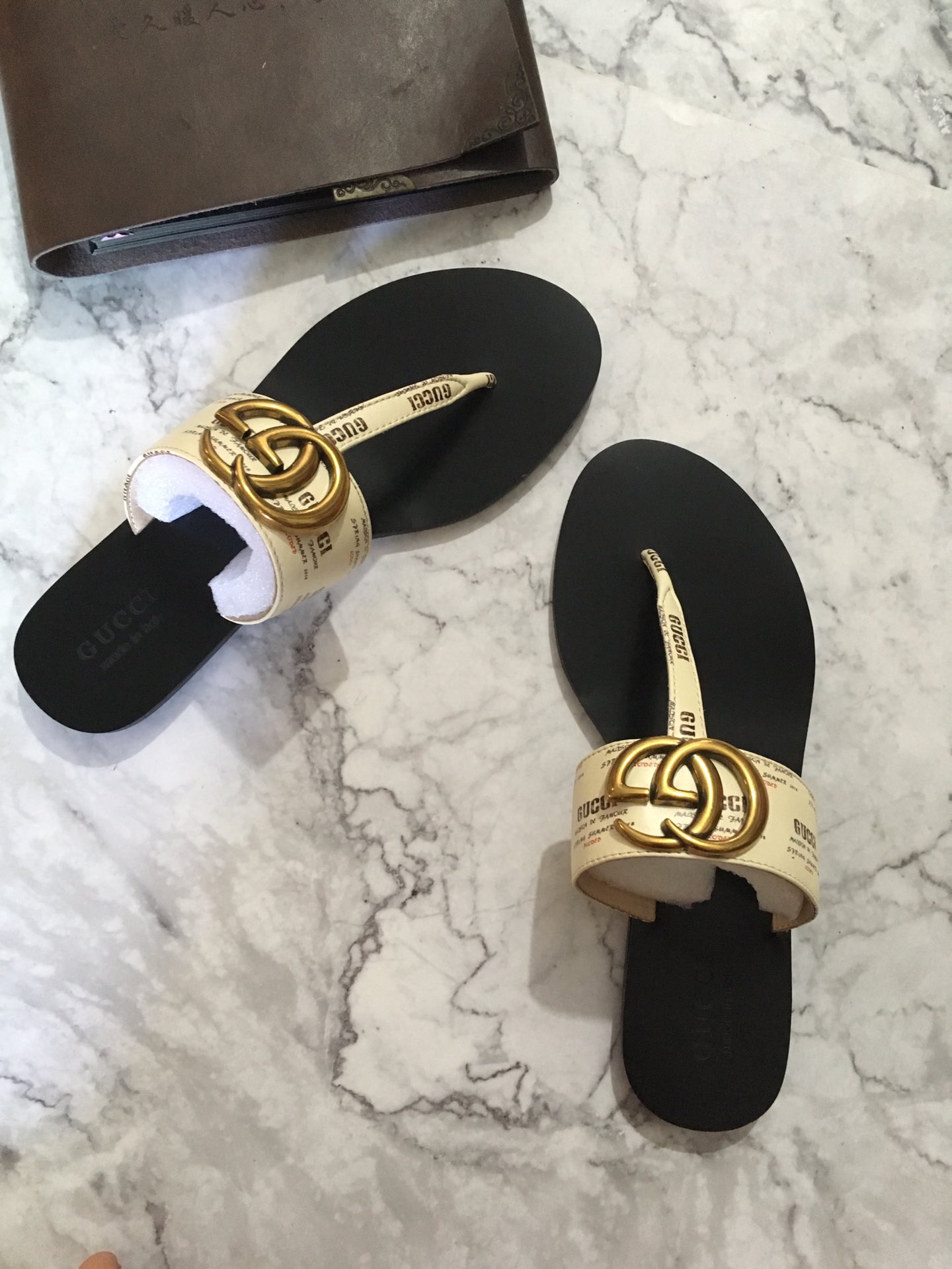 G*u*i marmont leather sandal white 612138