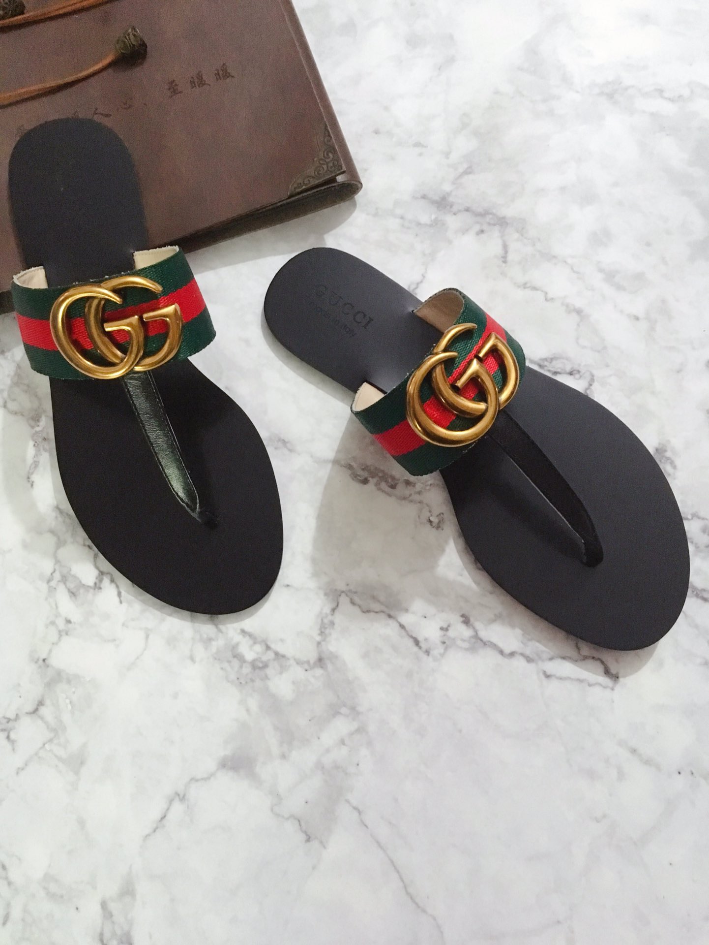 G*u*i marmont leather sandal red and green 612138