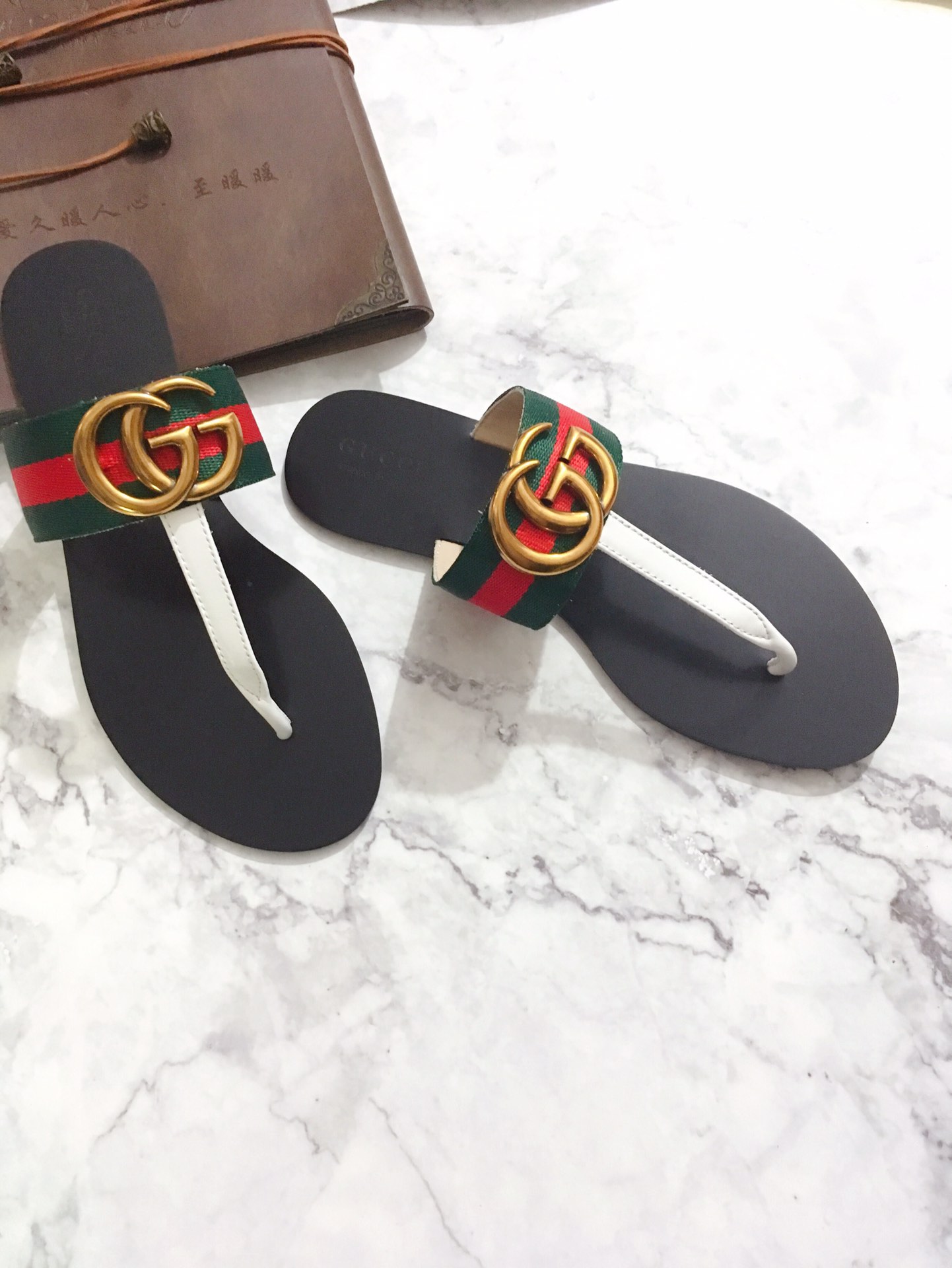 G*u*i marmont leather sandal green and red 612138