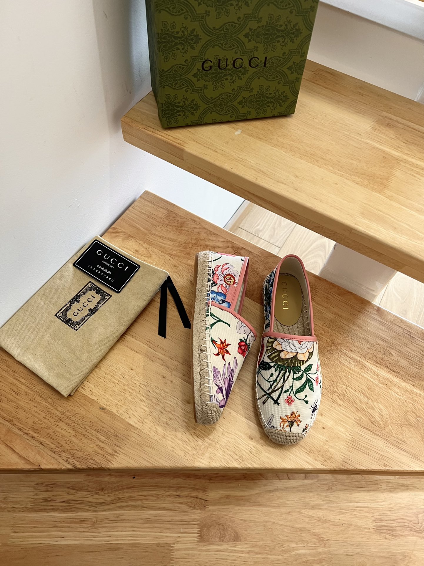 G*u*i sup*e gg flora multicolour 678040