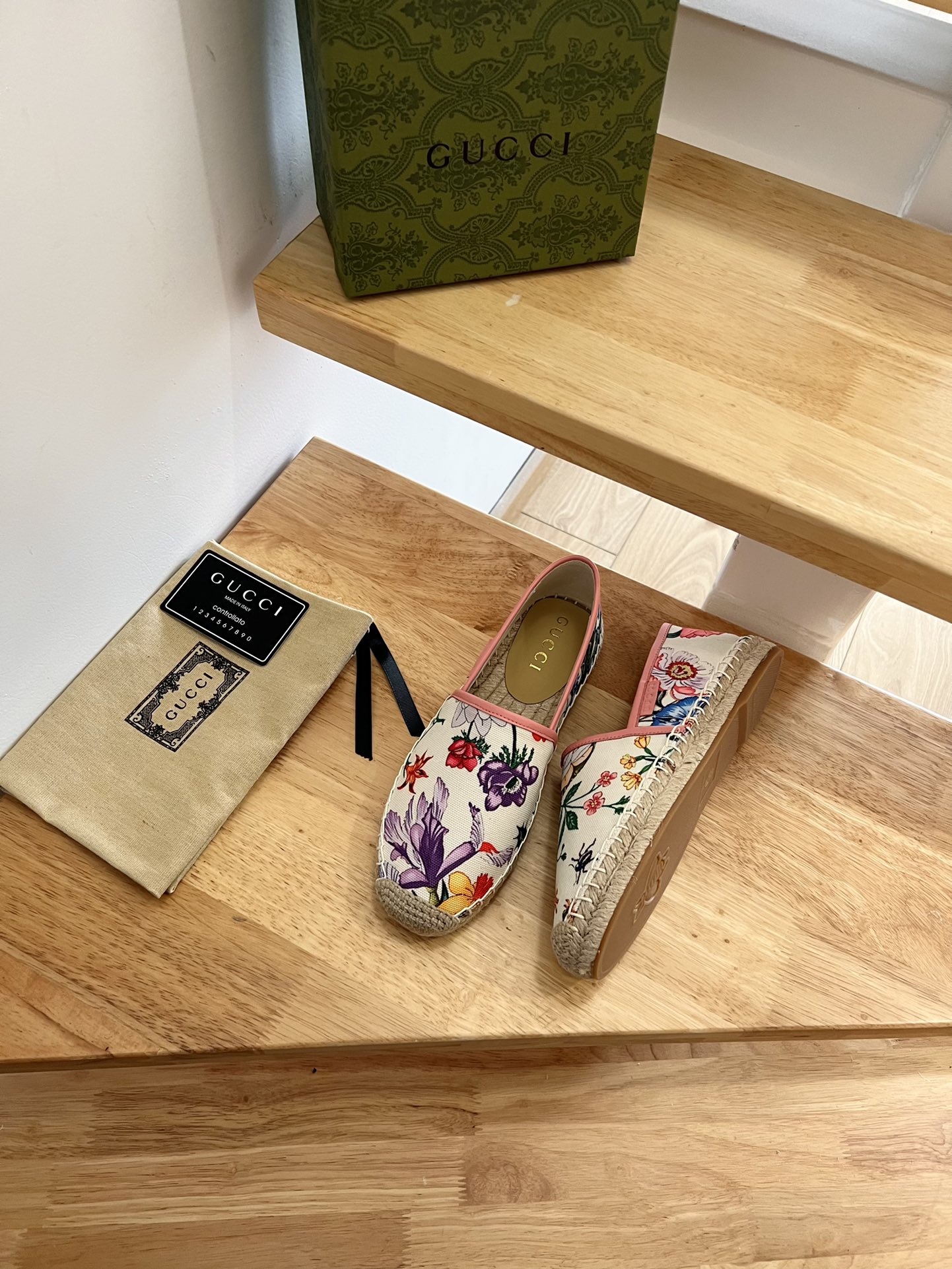 G*u*i sup*e gg flora multicolour 678040