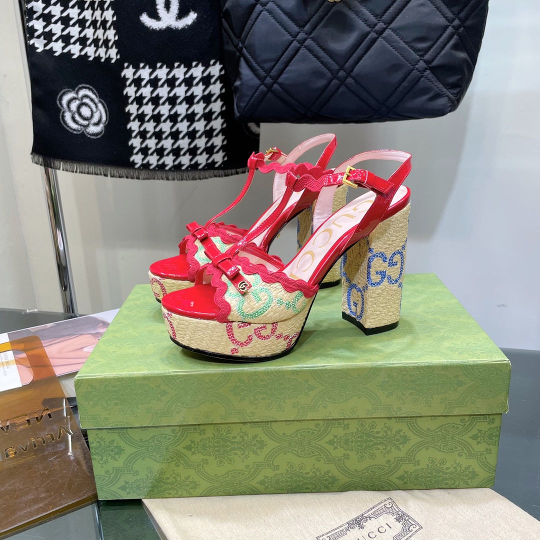 G*u*i sup*e platform sandals red 730022