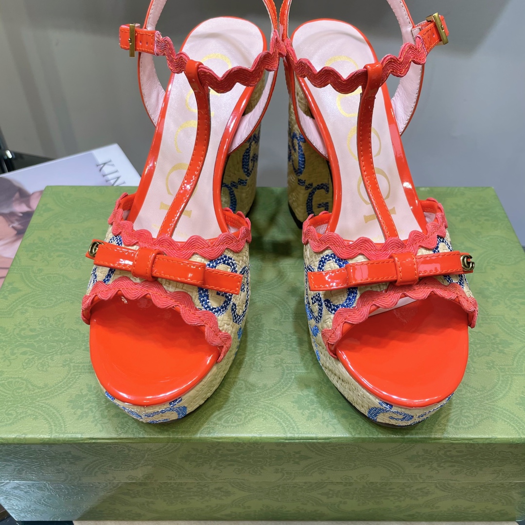 G*u*i sup*e platform sandals red 730022