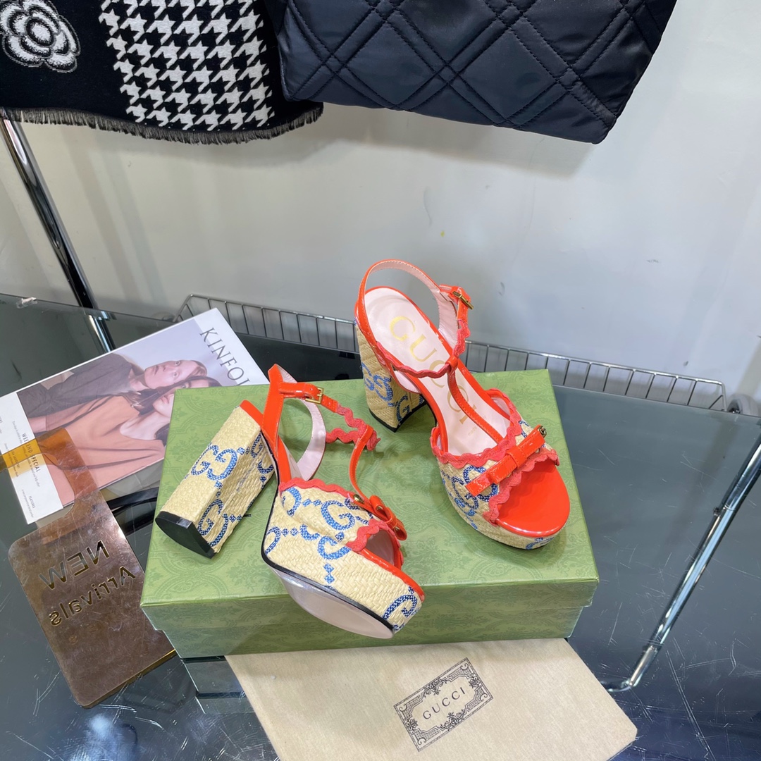 G*u*i sup*e platform sandals red 730022