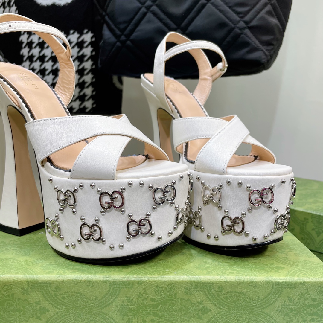G*u*i women’s interlocking g studs sandal white 719843