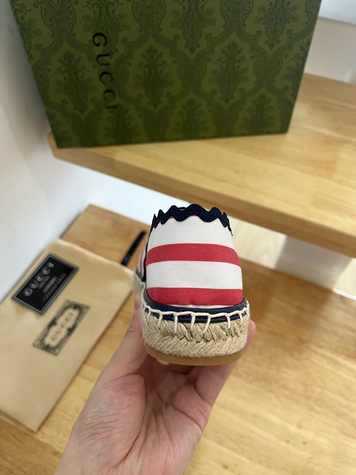 G*u*i women’s gg espadrille red and white 678040