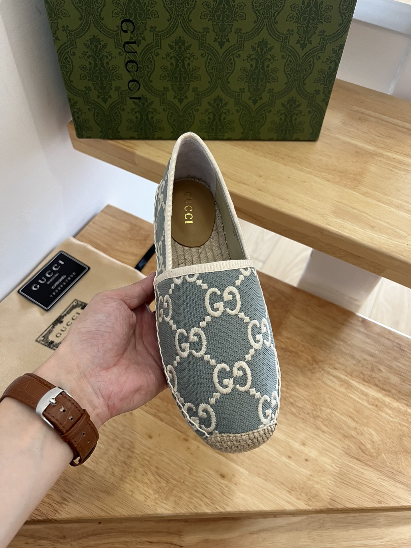 G*u*i women’s gg espadrille grey 678040