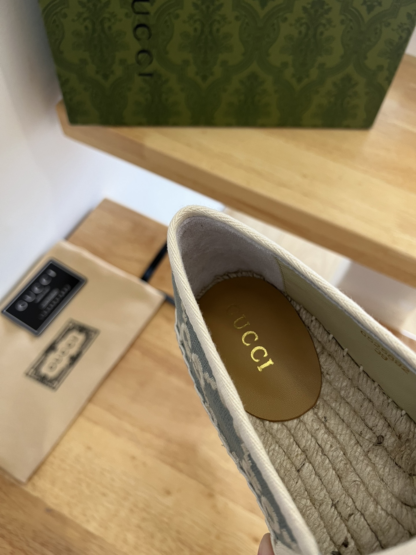 G*u*i women’s gg espadrille grey 678040