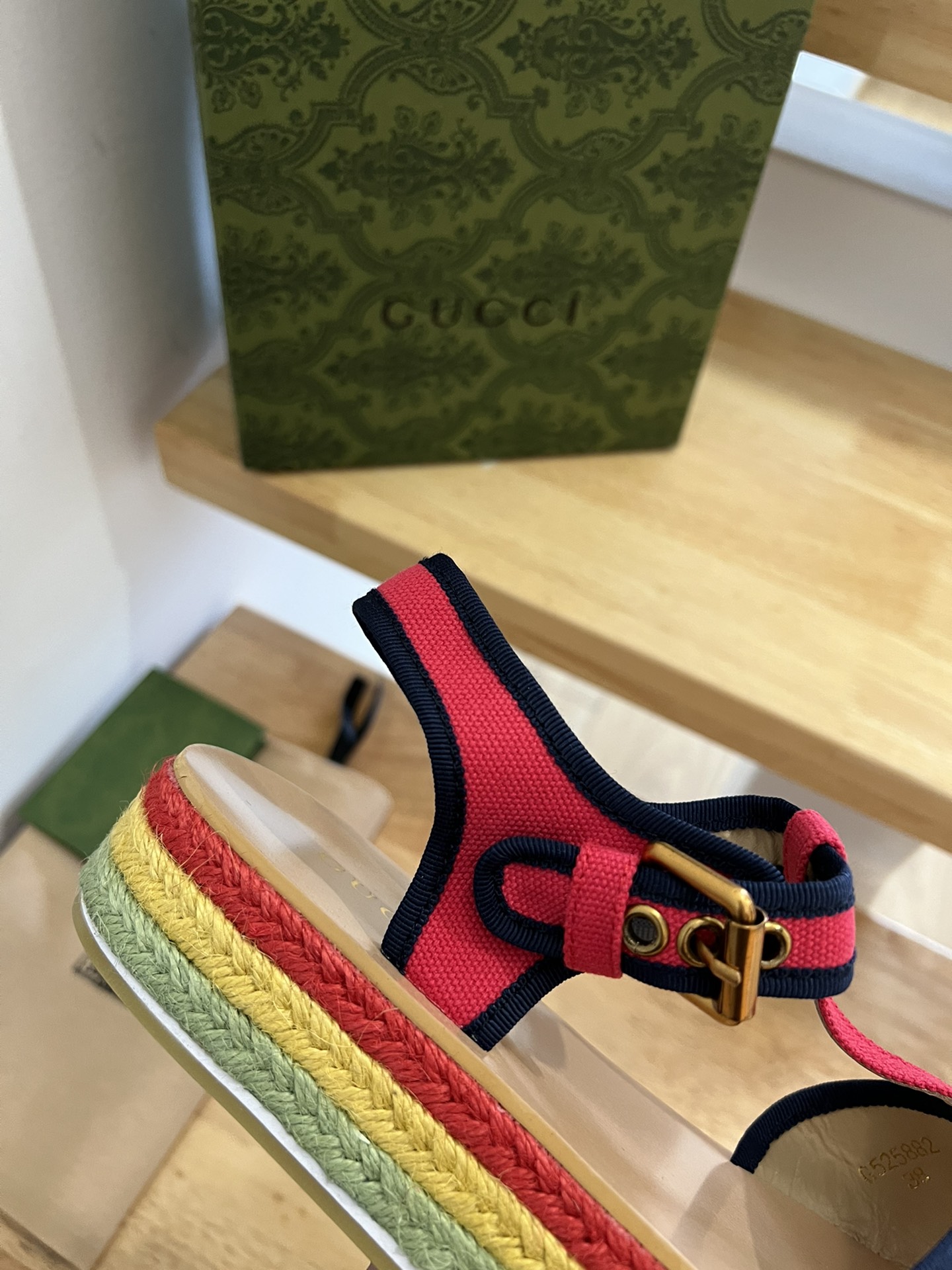 G*u*i women’s platform sandals red 678040