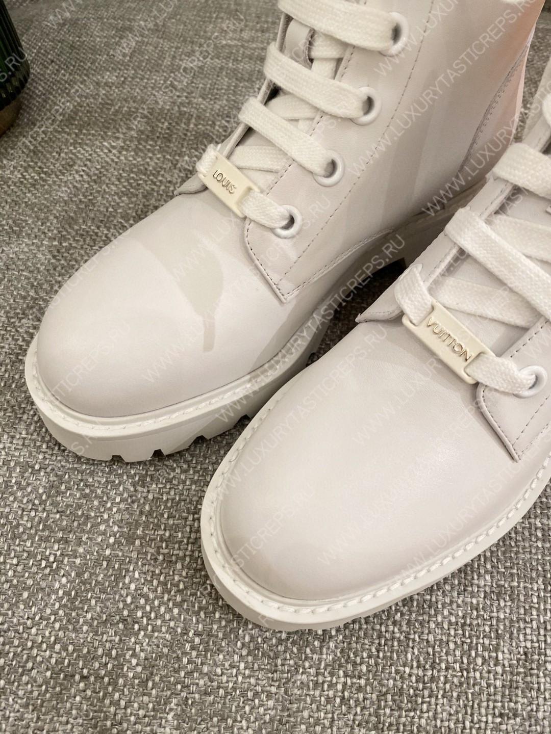 l**is V*t*n territory flat ranger white 1a94qk