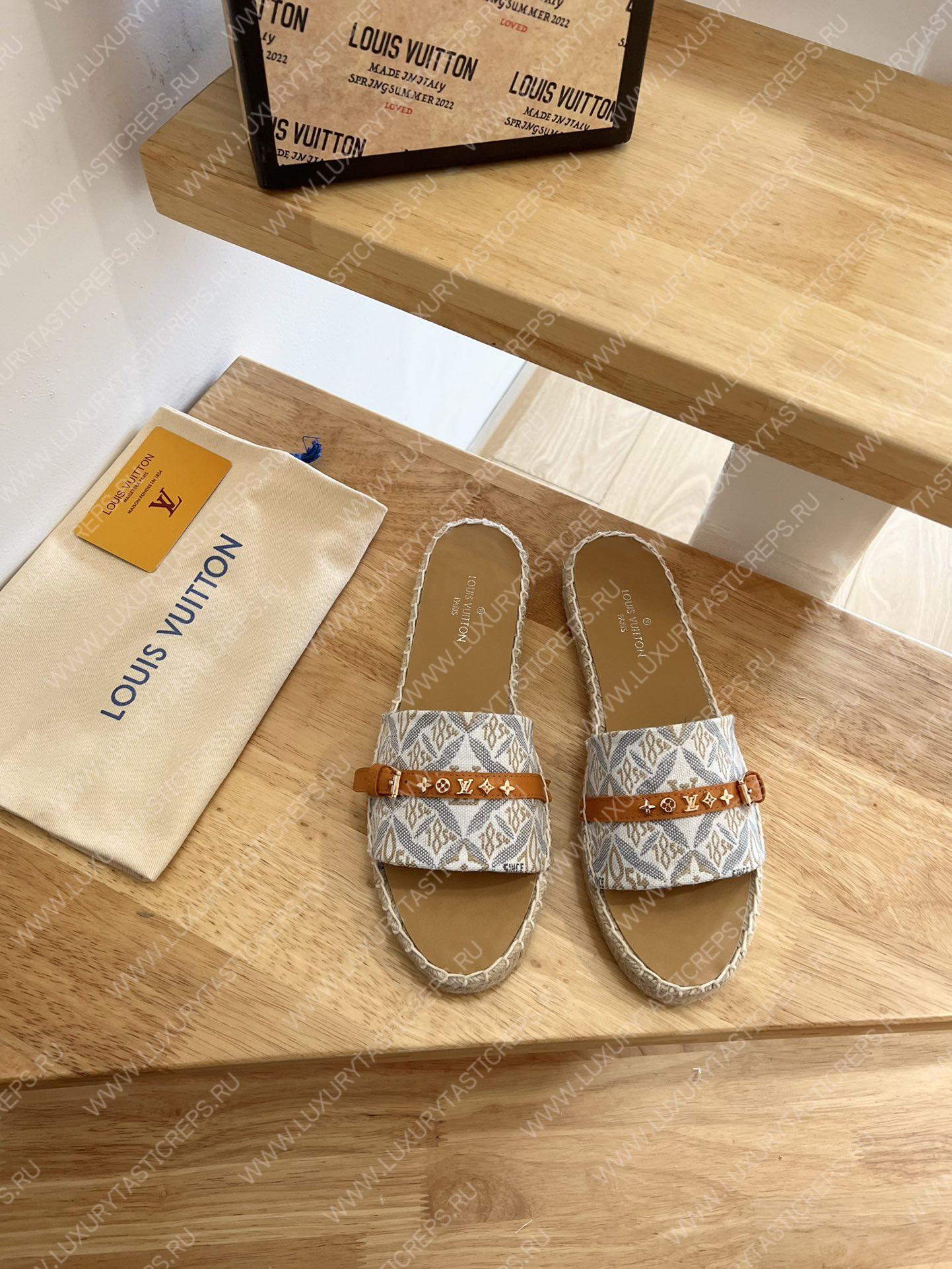 l**is V*t*n lock it flat mule beige 1a9rl4