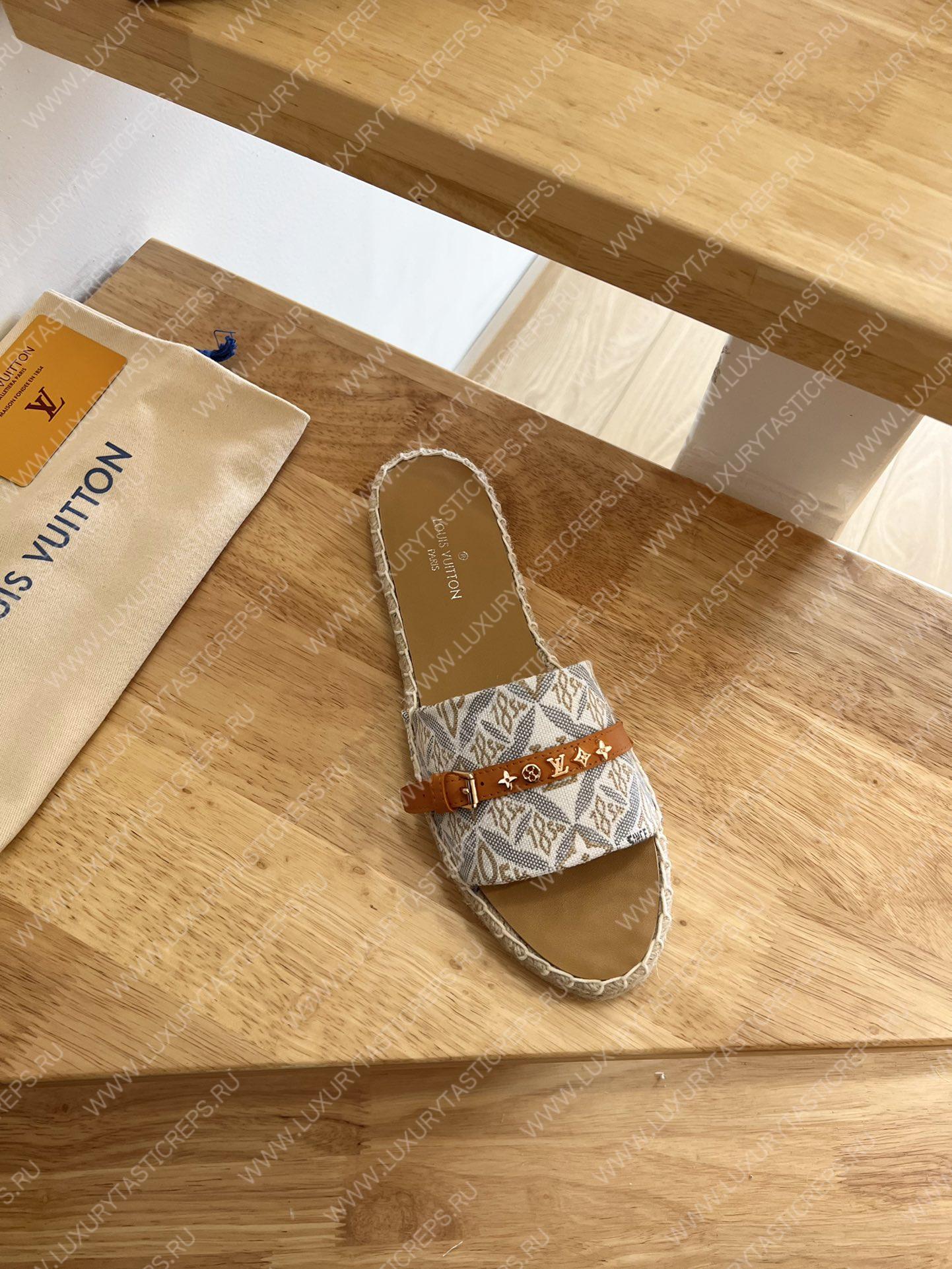 l**is V*t*n lock it flat mule beige 1a9rl4