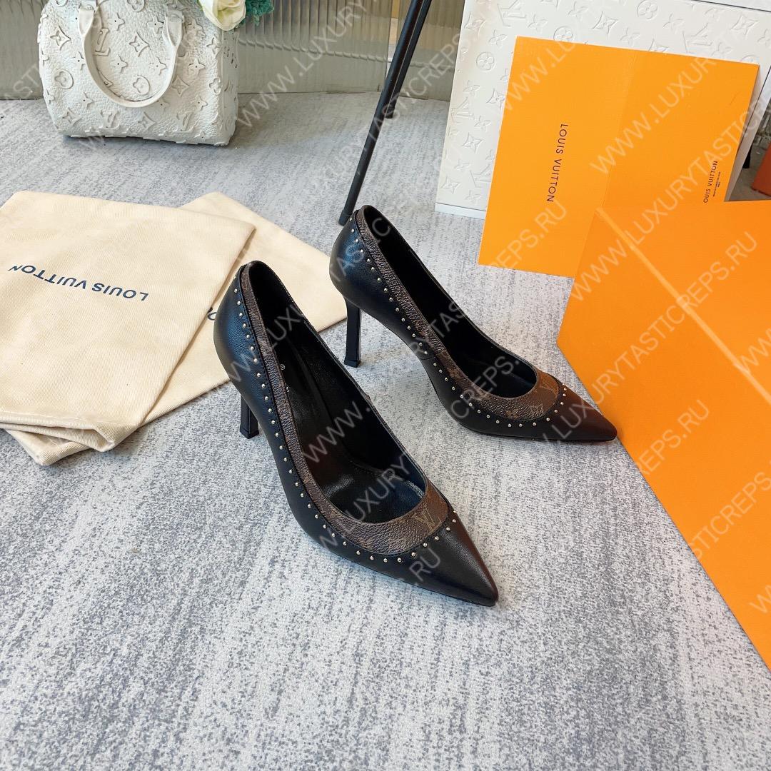 l**is V*t*n signature pumps black 1aacfh