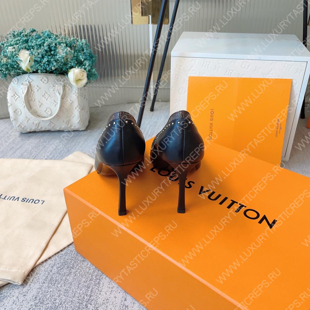 l**is V*t*n signature pumps black 1aacfh