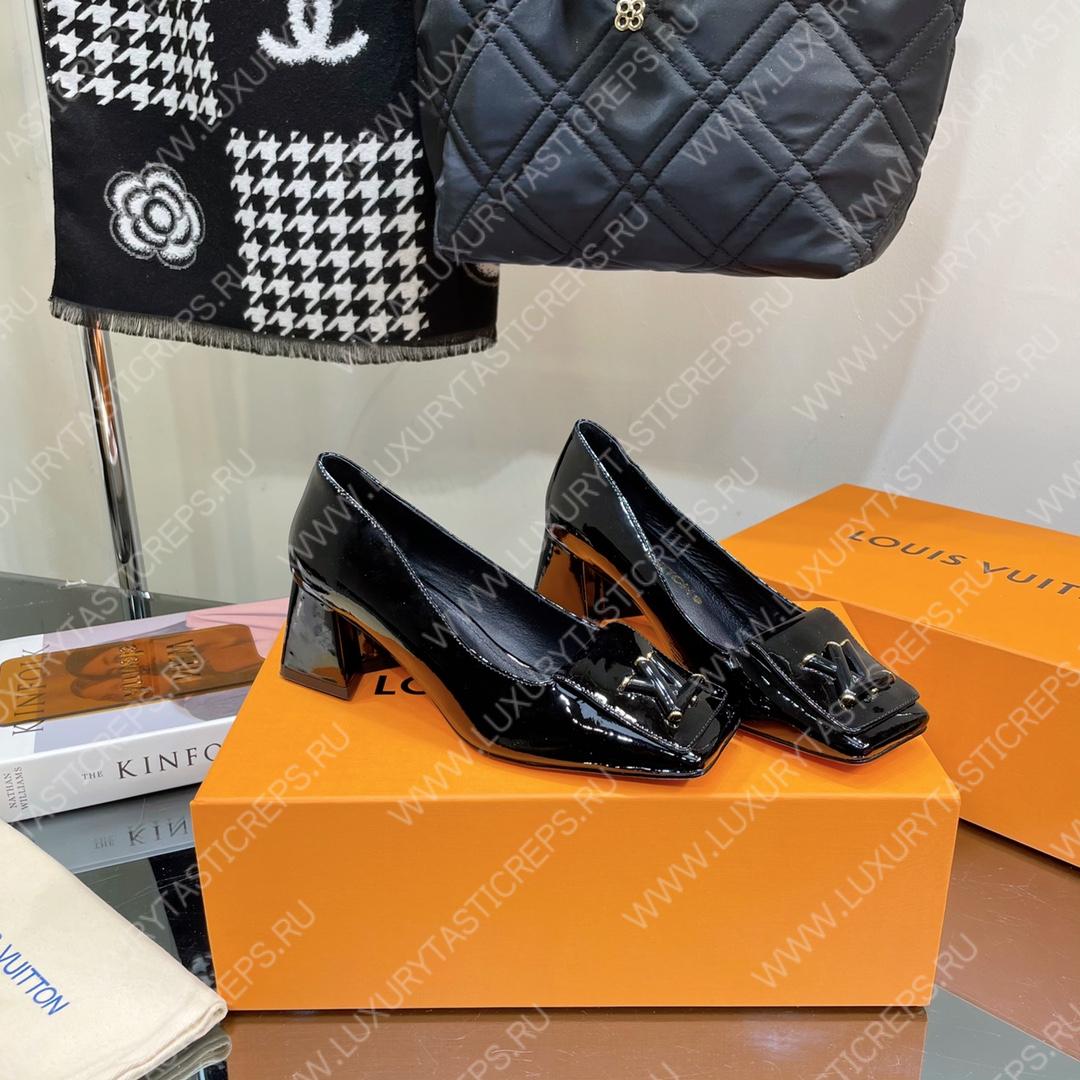 l**is V*t*n shake pumps black 1ab0sk