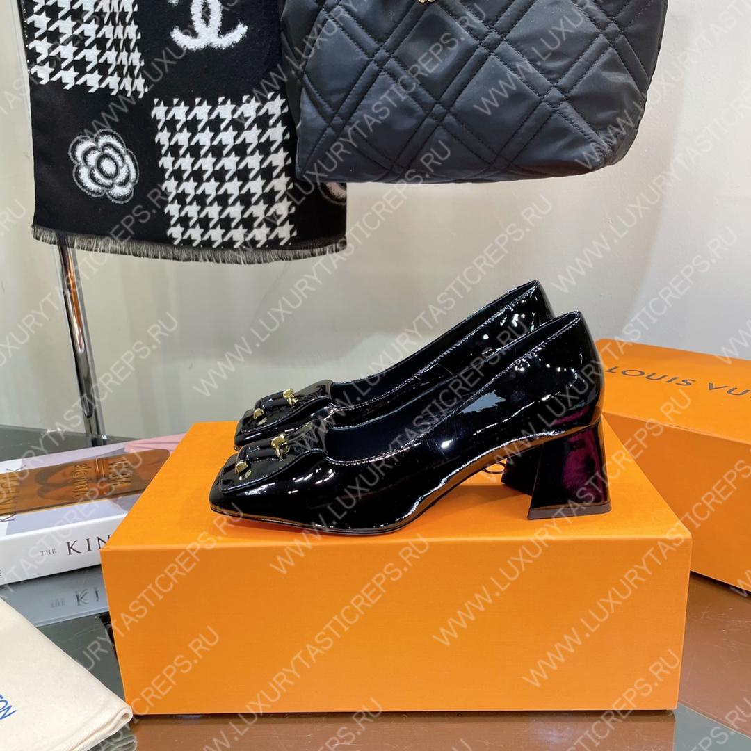 l**is V*t*n shake pumps black 1ab0sk